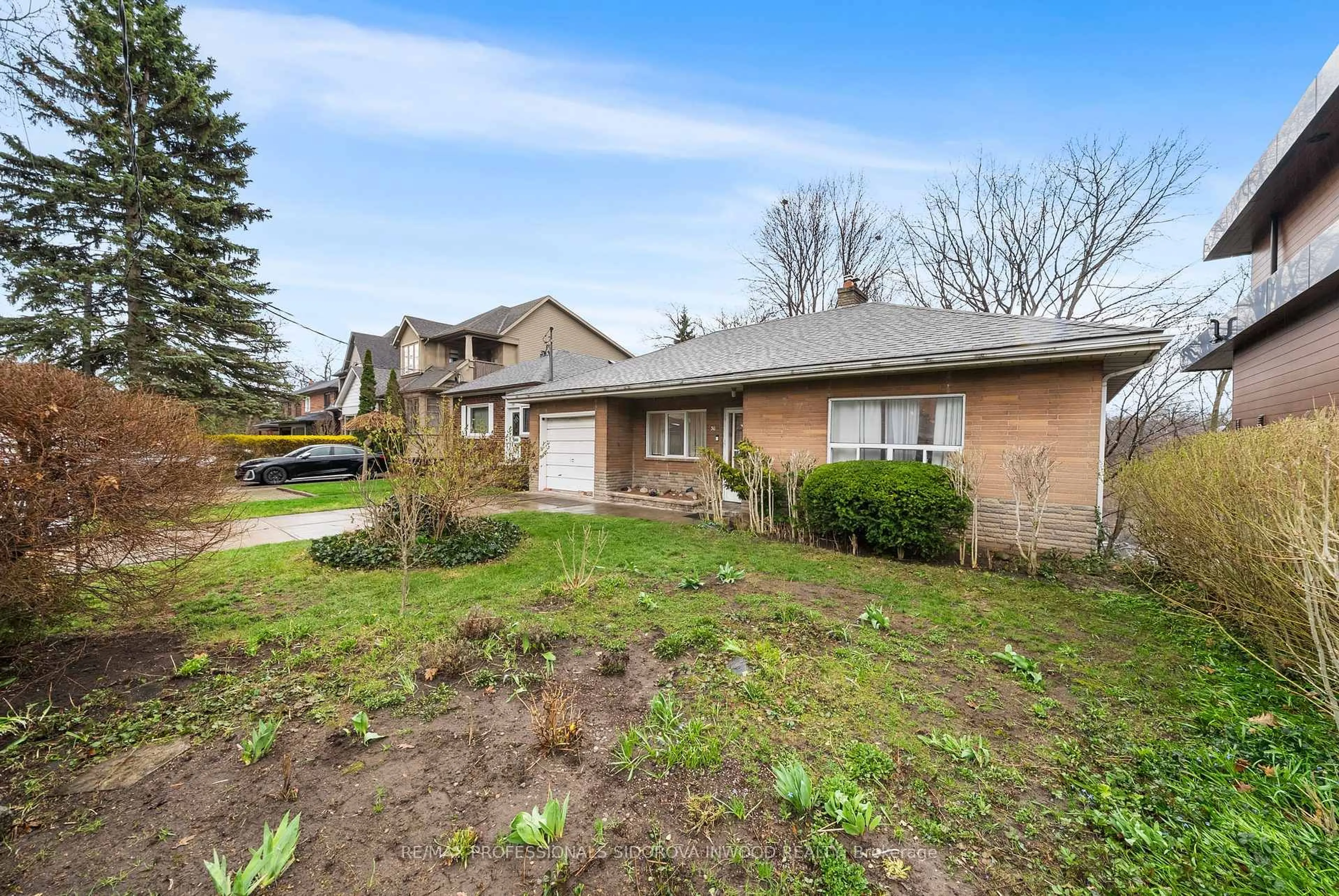 A pic from outside/outdoor area/front of a property/back of a property/a pic from drone, street for 30 Rambert Cres, Toronto Ontario M6S 1E6