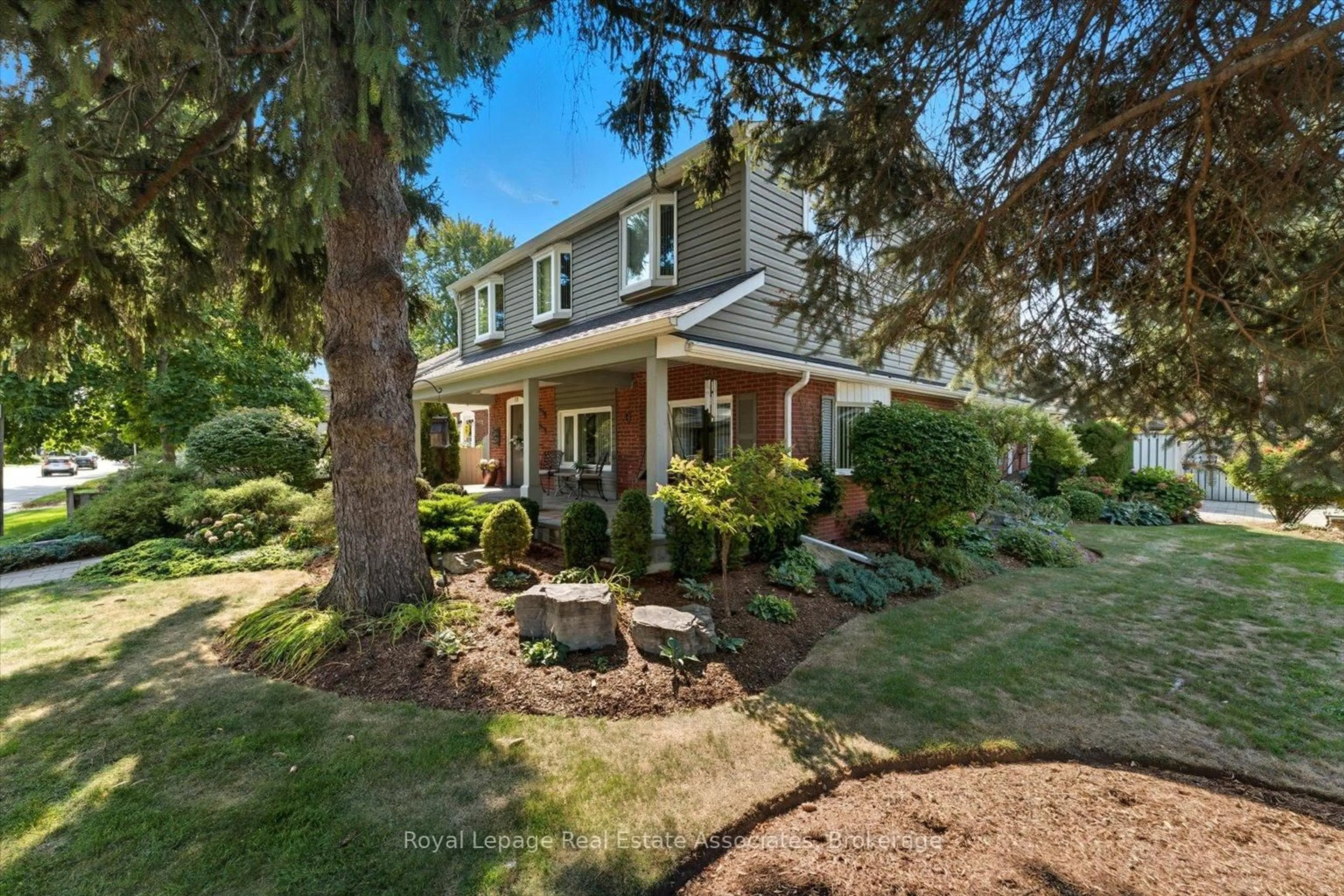 Unknown for 12 Wenonah Dr, Mississauga Ontario L5G 3W1