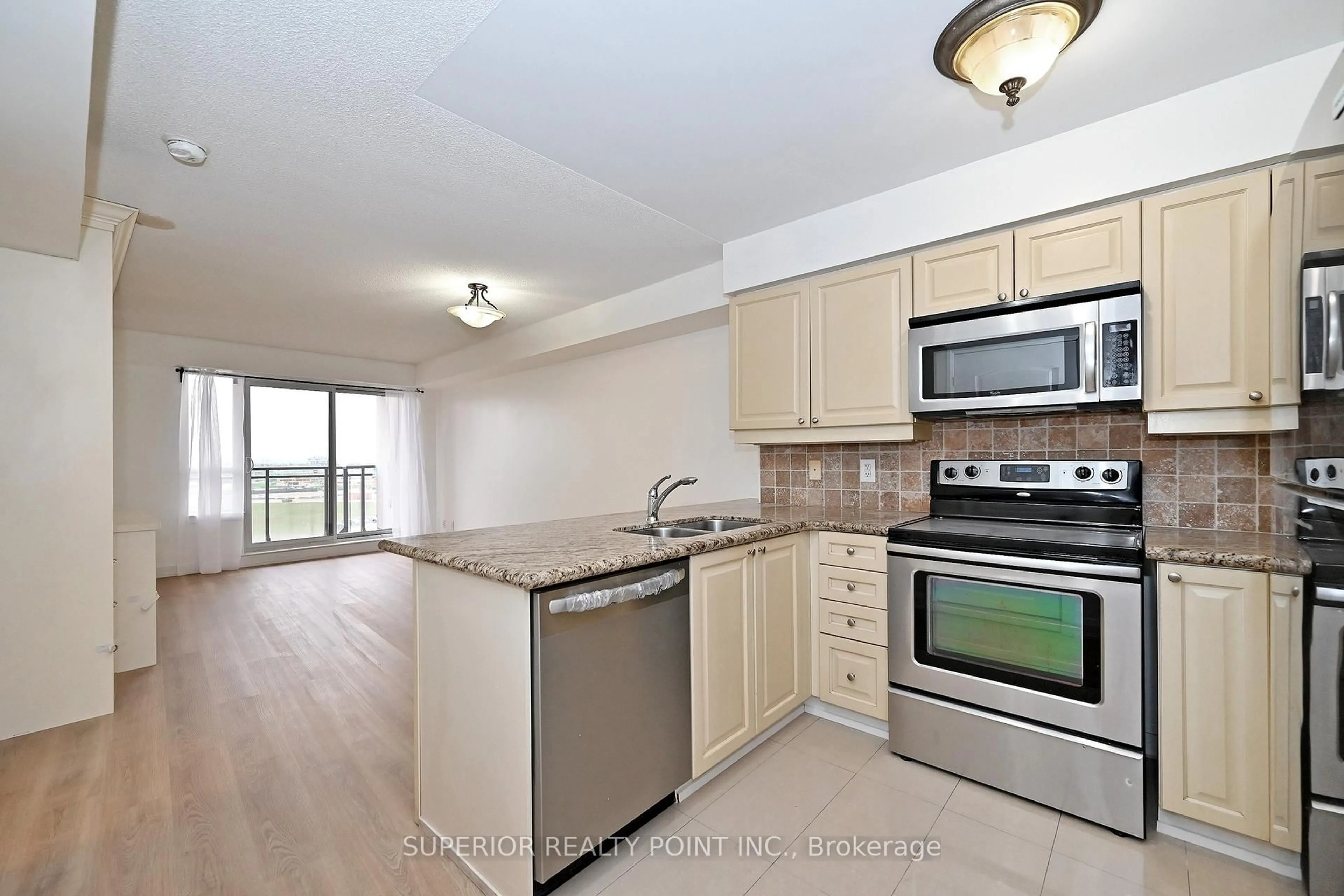 Standard kitchen, unknown for 1070 Sheppard Ave #809, Toronto Ontario M3J 0G8
