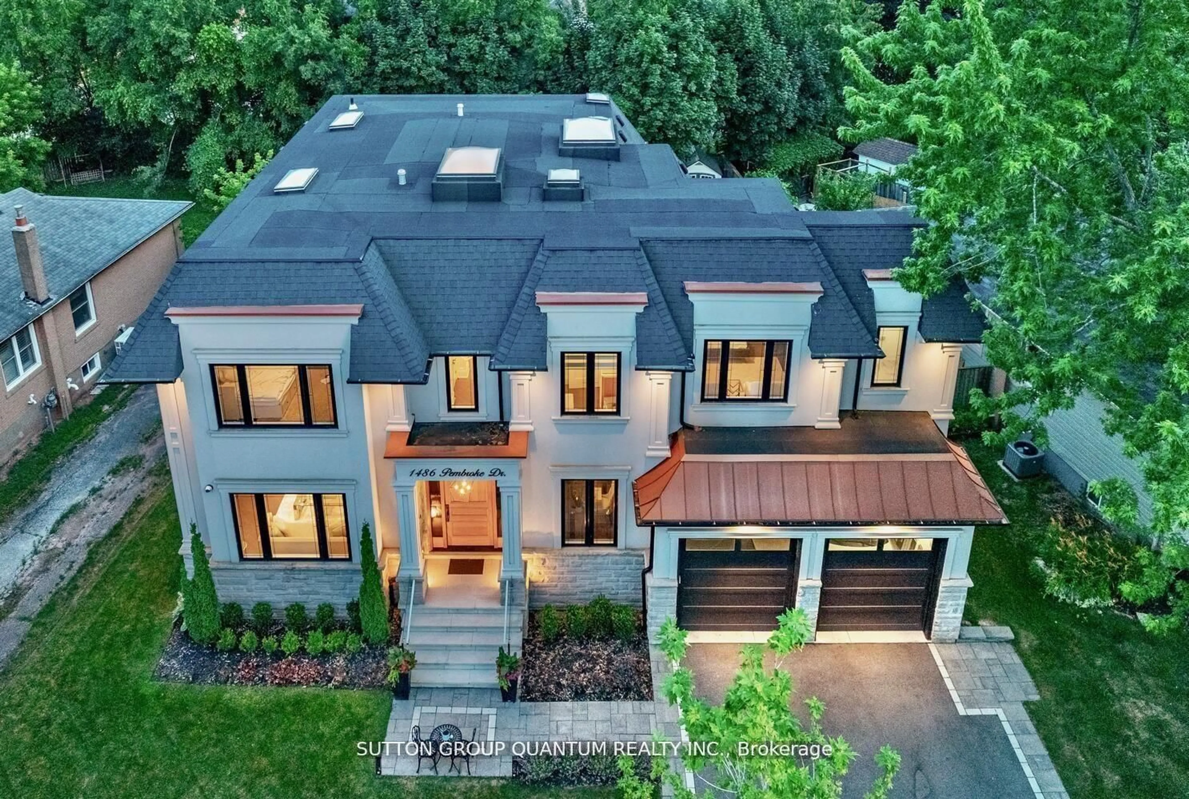 Home with brick exterior material, street for 1486 Pembroke Dr, Oakville Ontario L6H 1V8