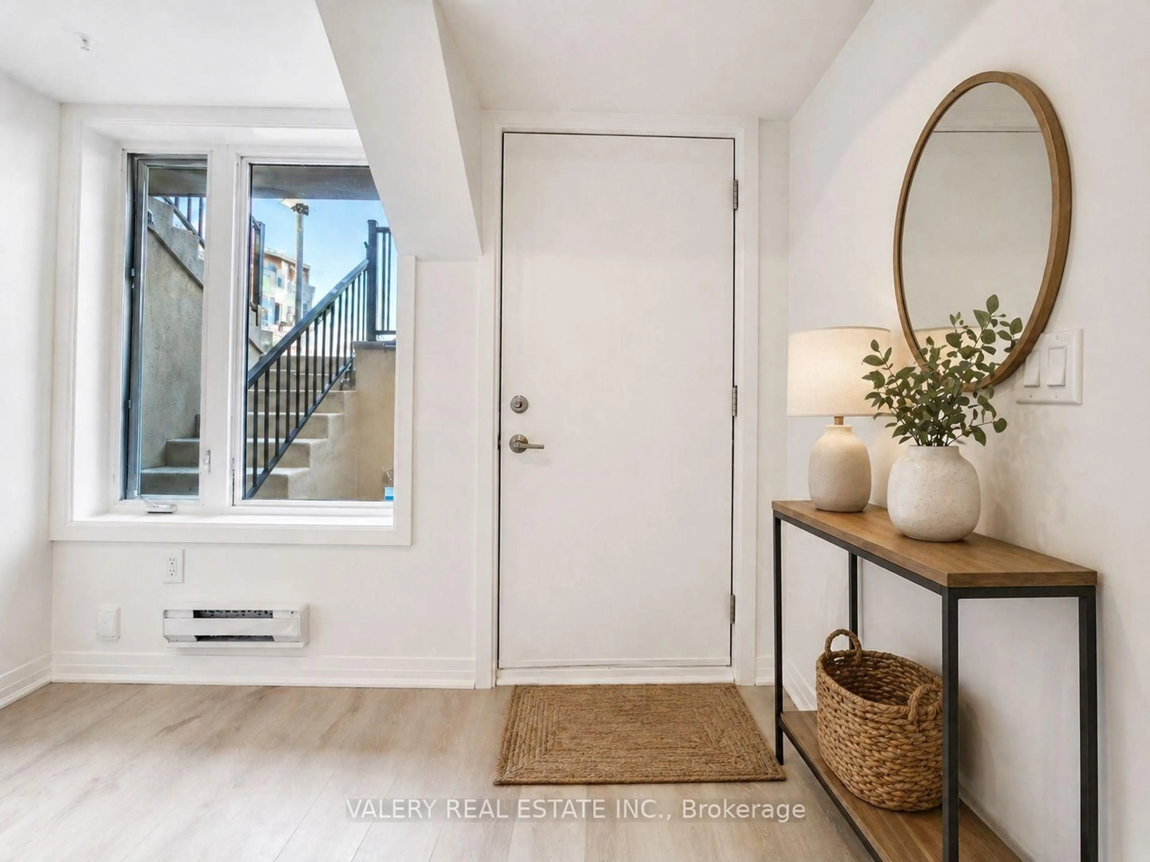 Indoor entryway for 183 William Duncan Rd #1, Toronto Ontario M3K 0B7