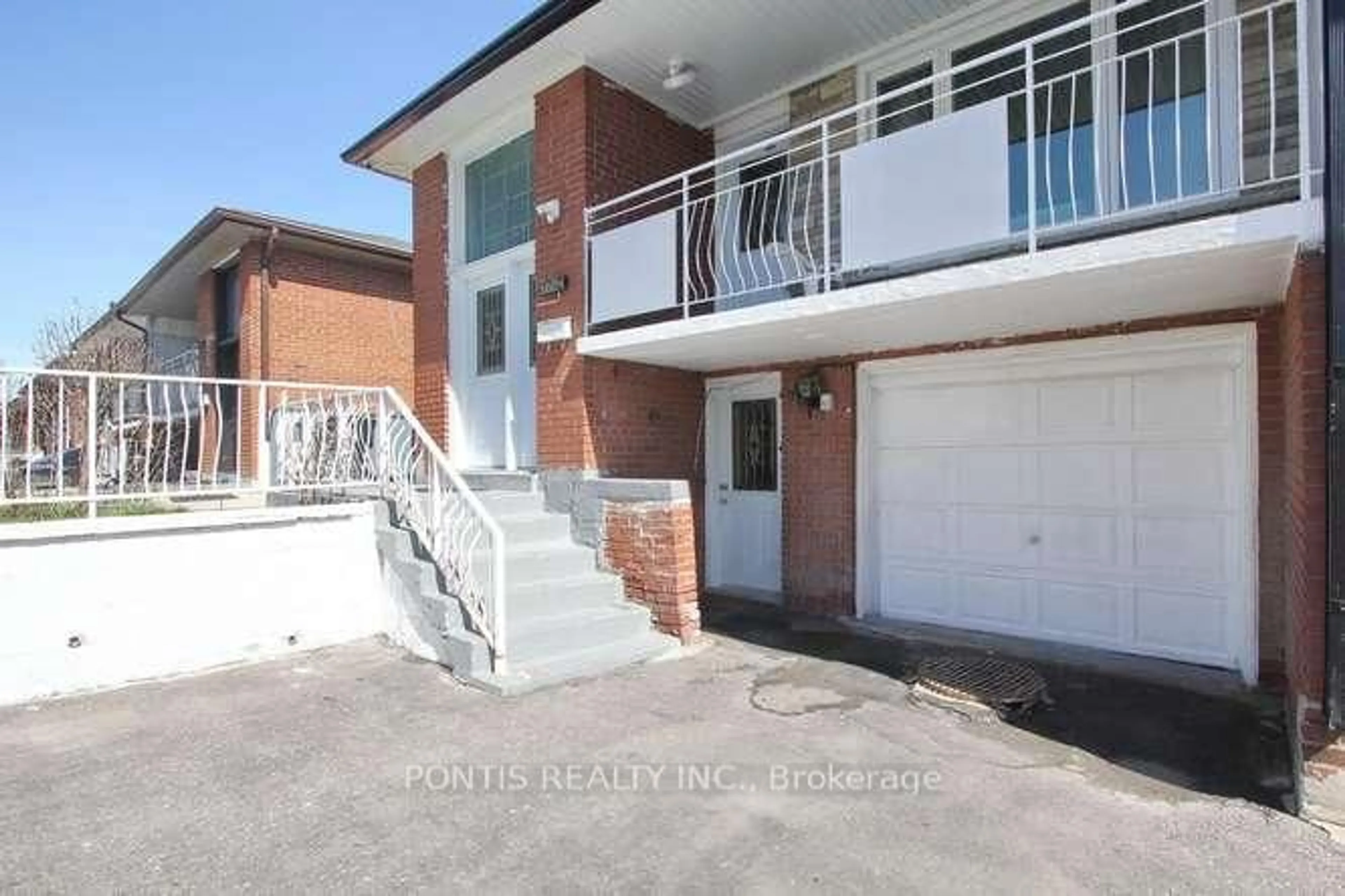 Unknown for 7292 Sills Rd, Mississauga Ontario L4T 2K1