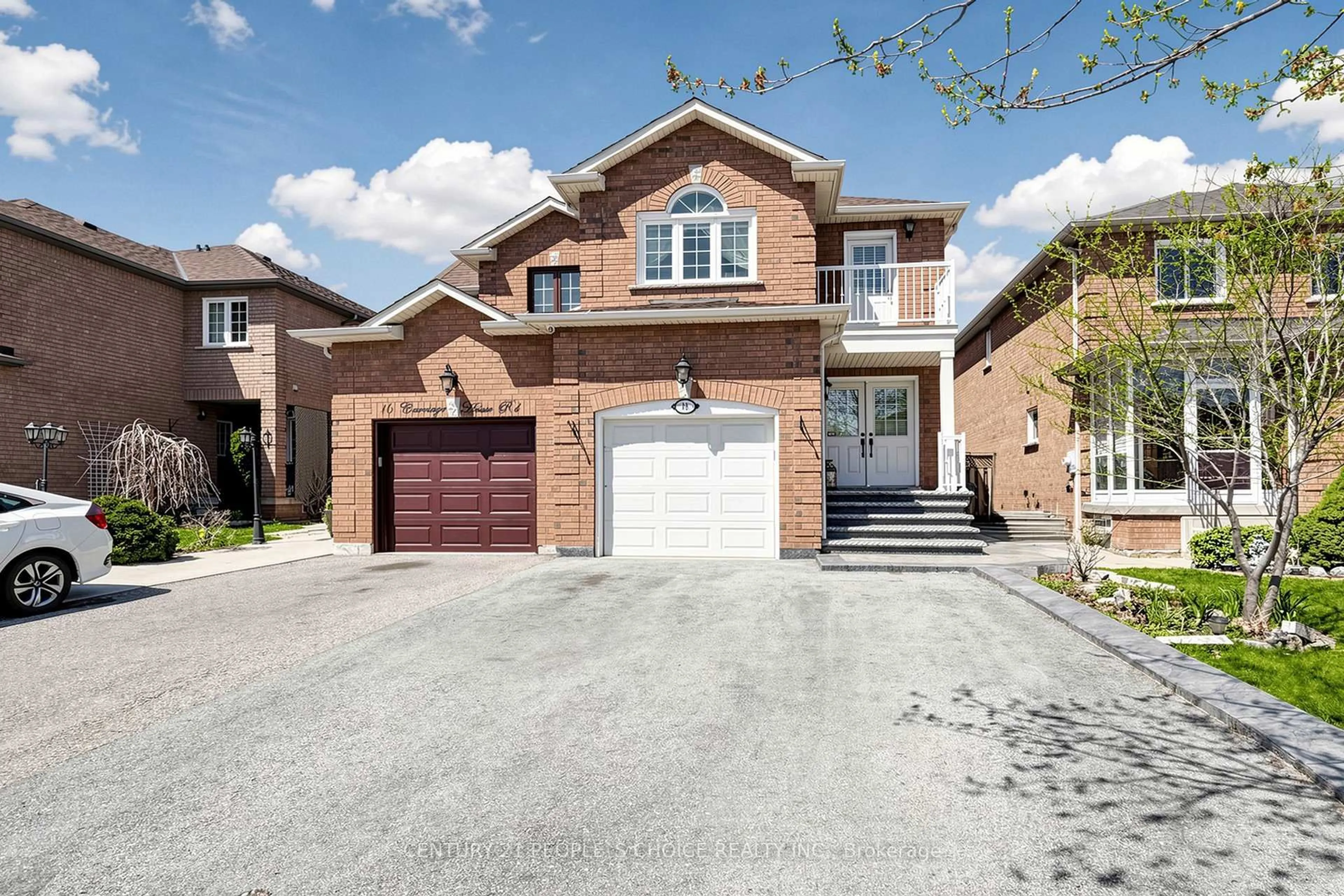 Home with brick exterior material, street for 18 Carriage House Rd, Caledon Ontario L7E 2H8