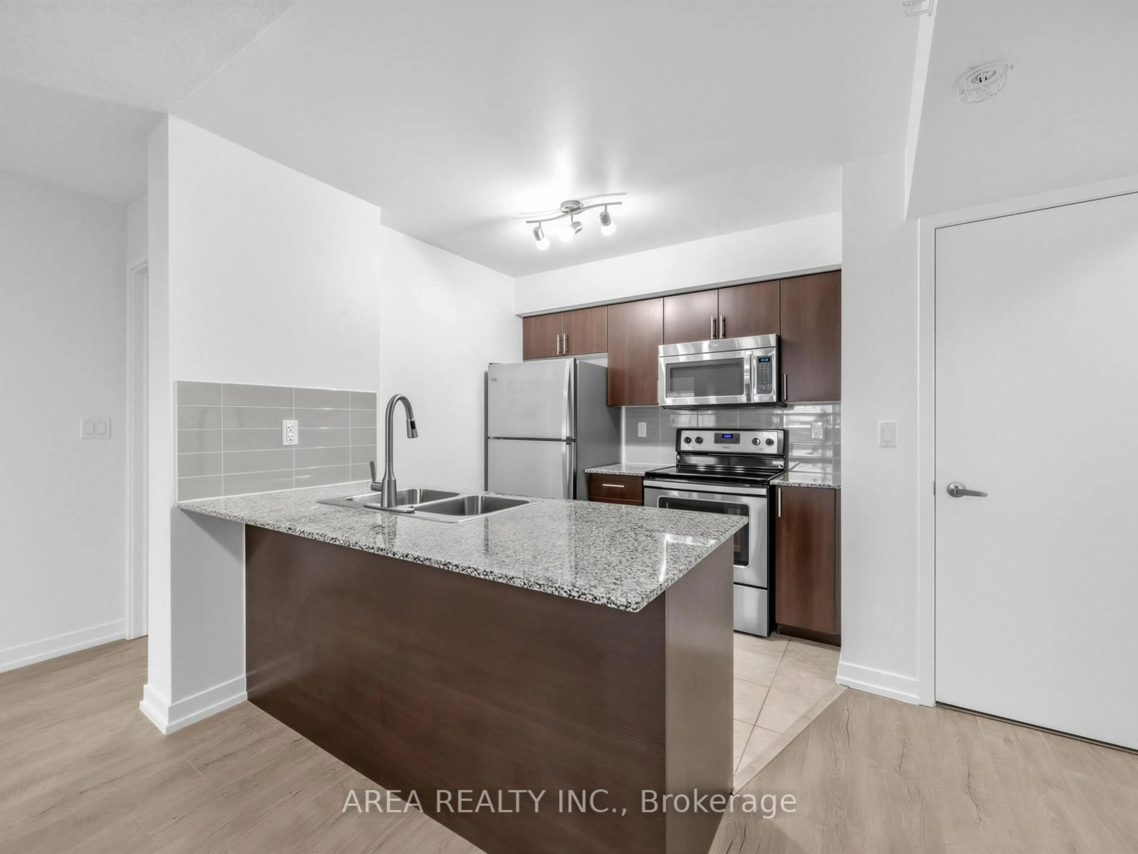 Unknown for 1410 Dupont St #1410, Toronto Ontario M6H 2B1