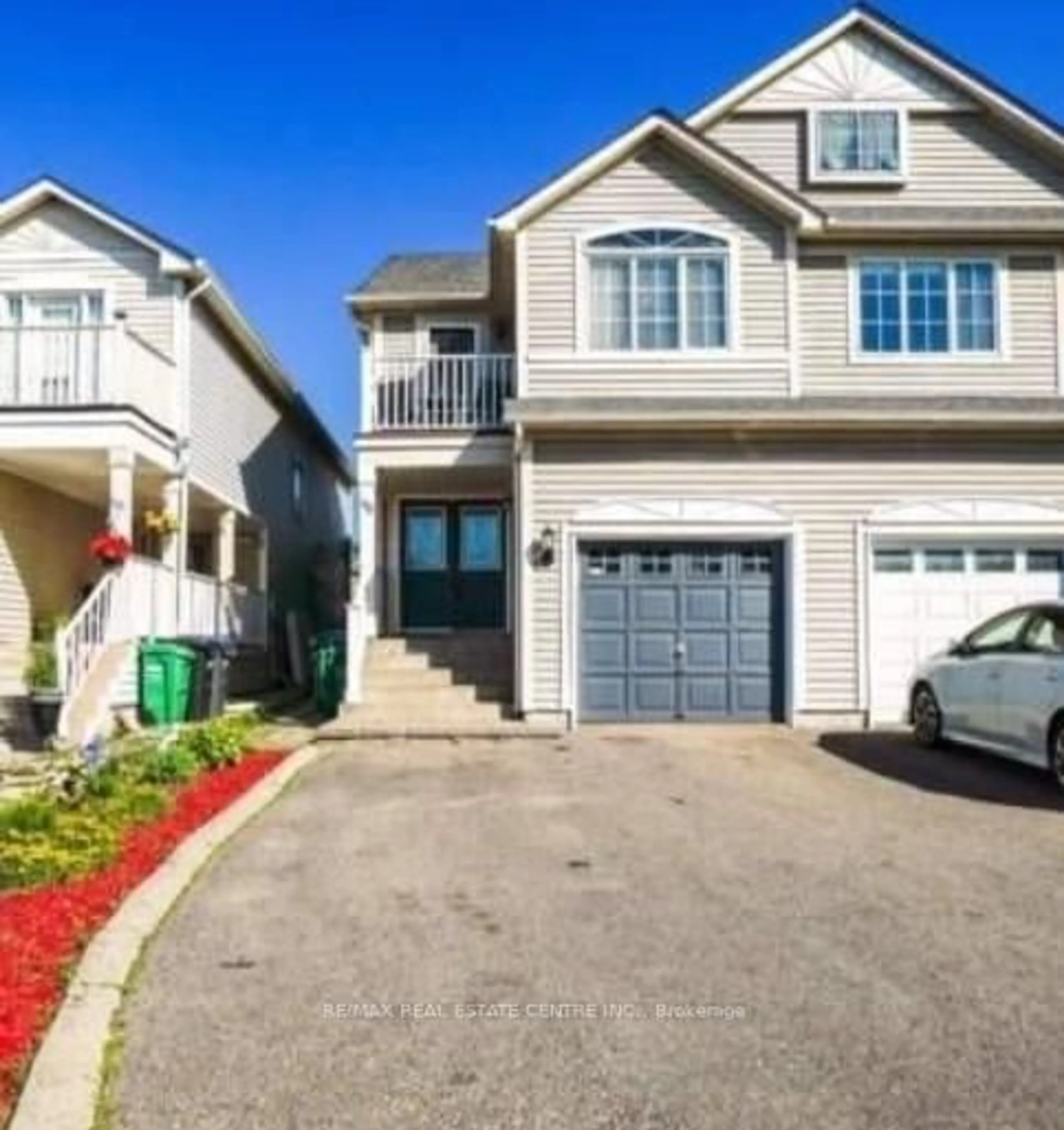 Home with vinyl exterior material, street for 90 Tiller Tr, Brampton Ontario L6X 4S9