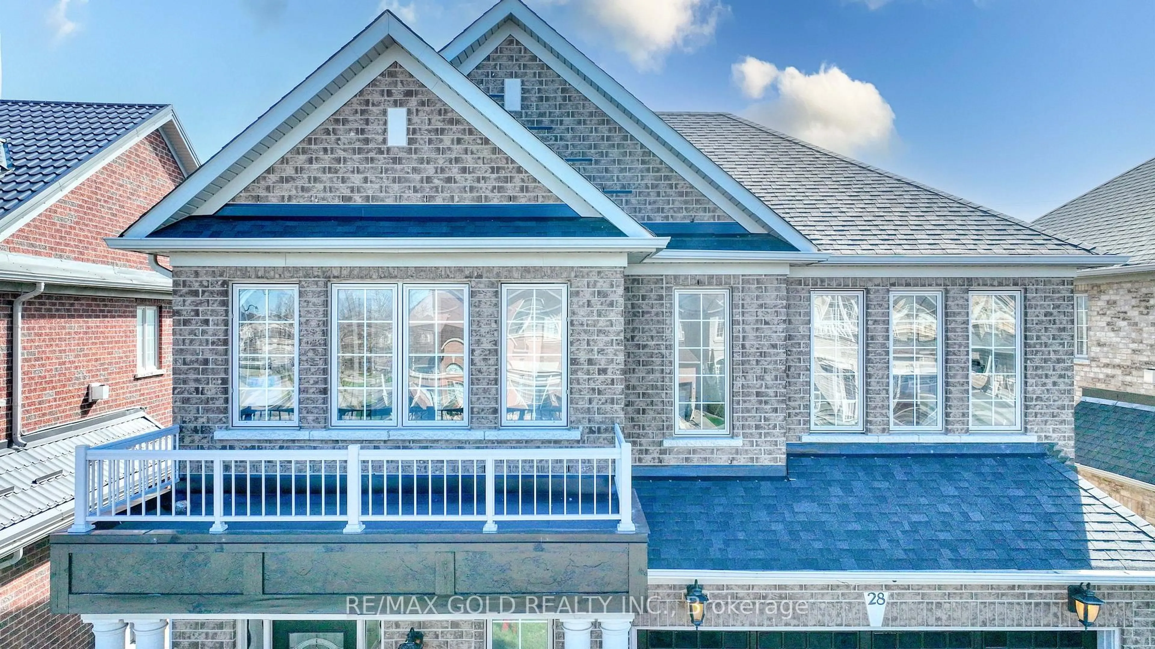 Home with brick exterior material, unknown for 28 Prada Crt, Brampton Ontario L6P 2K1