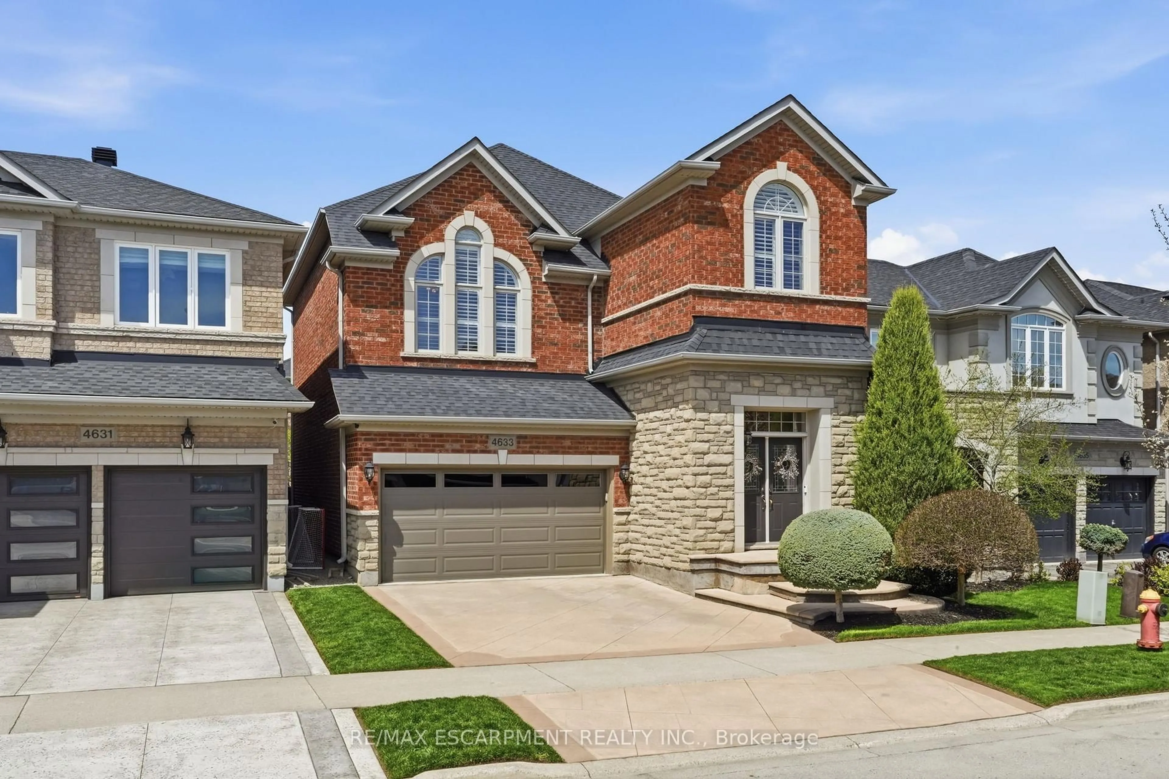 Home with brick exterior material, street for 4633 Kearse St, Burlington Ontario L7M 0K7