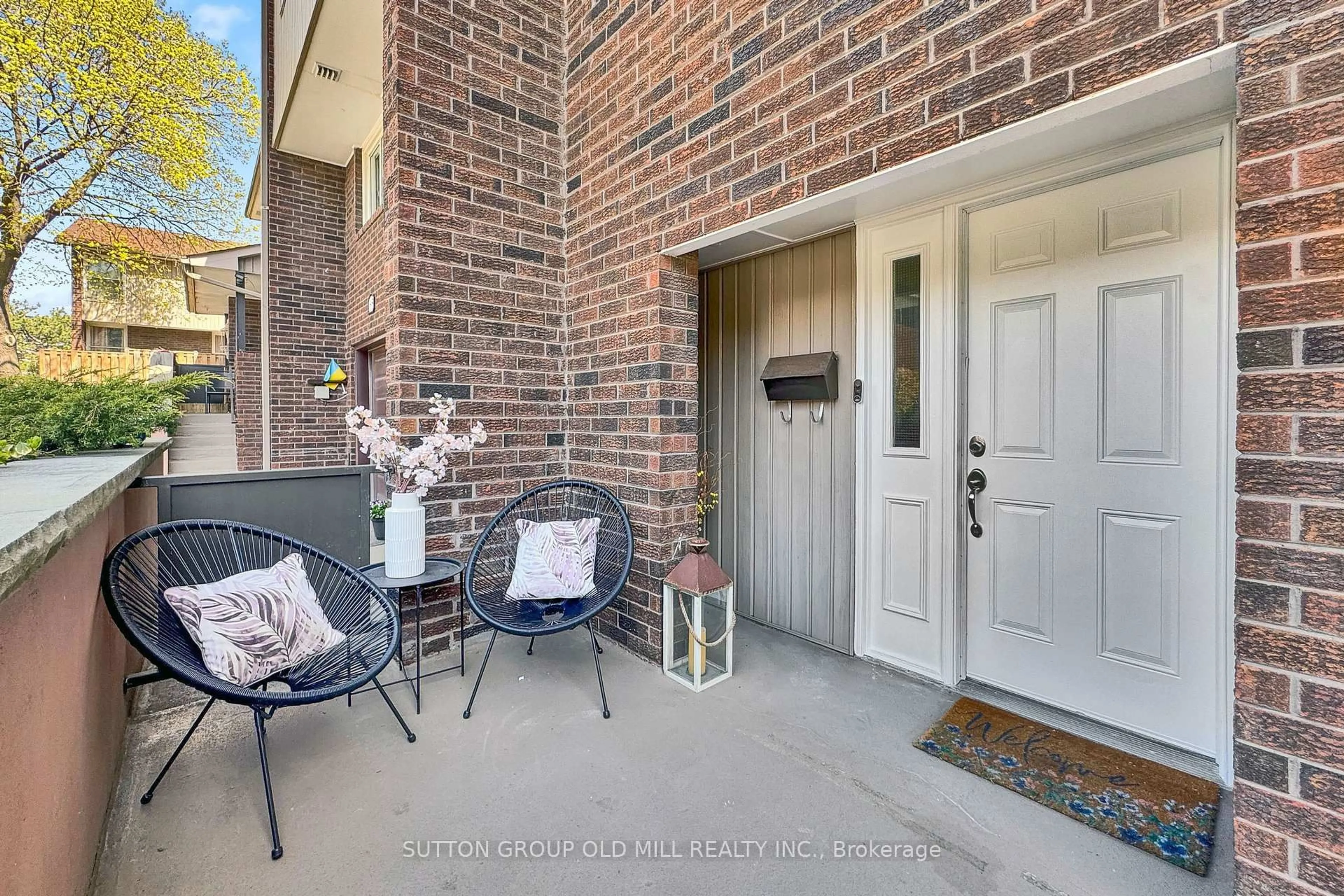 Indoor entryway for 66 Permfield Path, Toronto Ontario M9C 4Y5