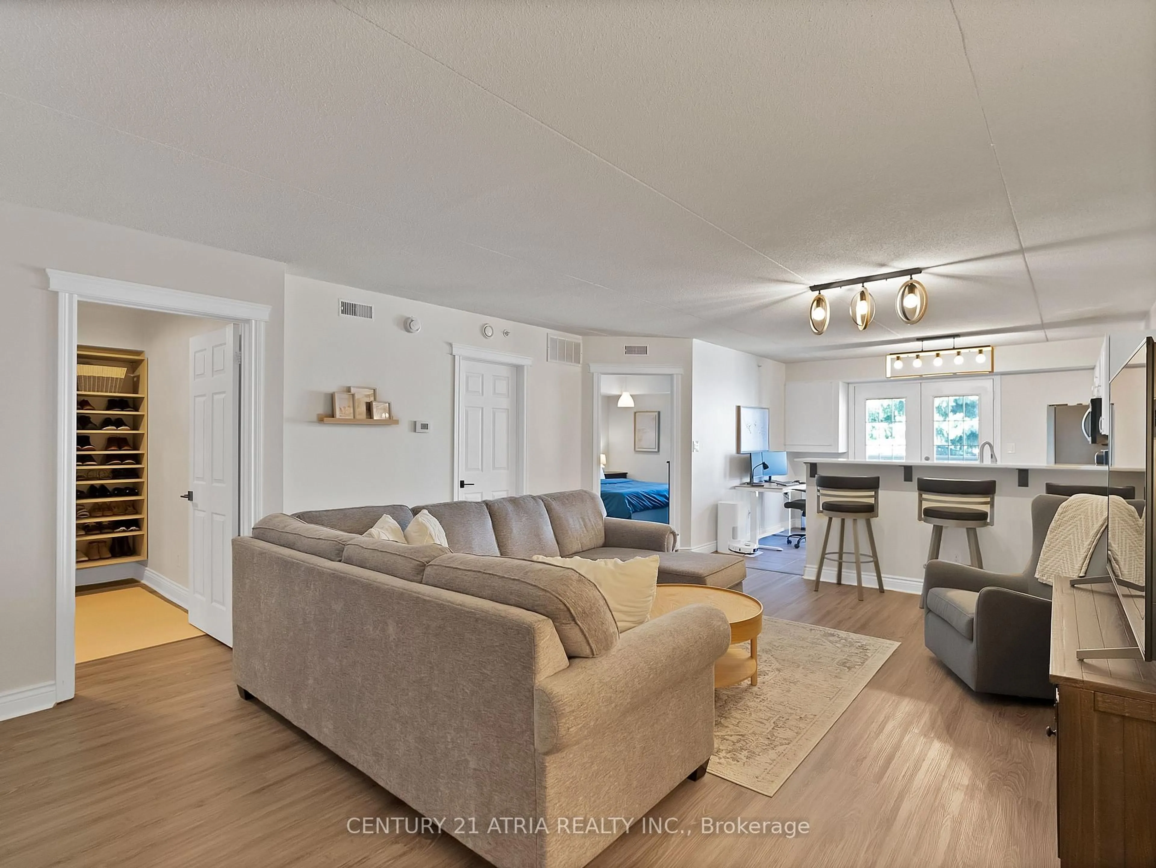Living room with furniture, unknown for 4015 Kilmer Dr #305, Burlington Ontario L7M 4M4