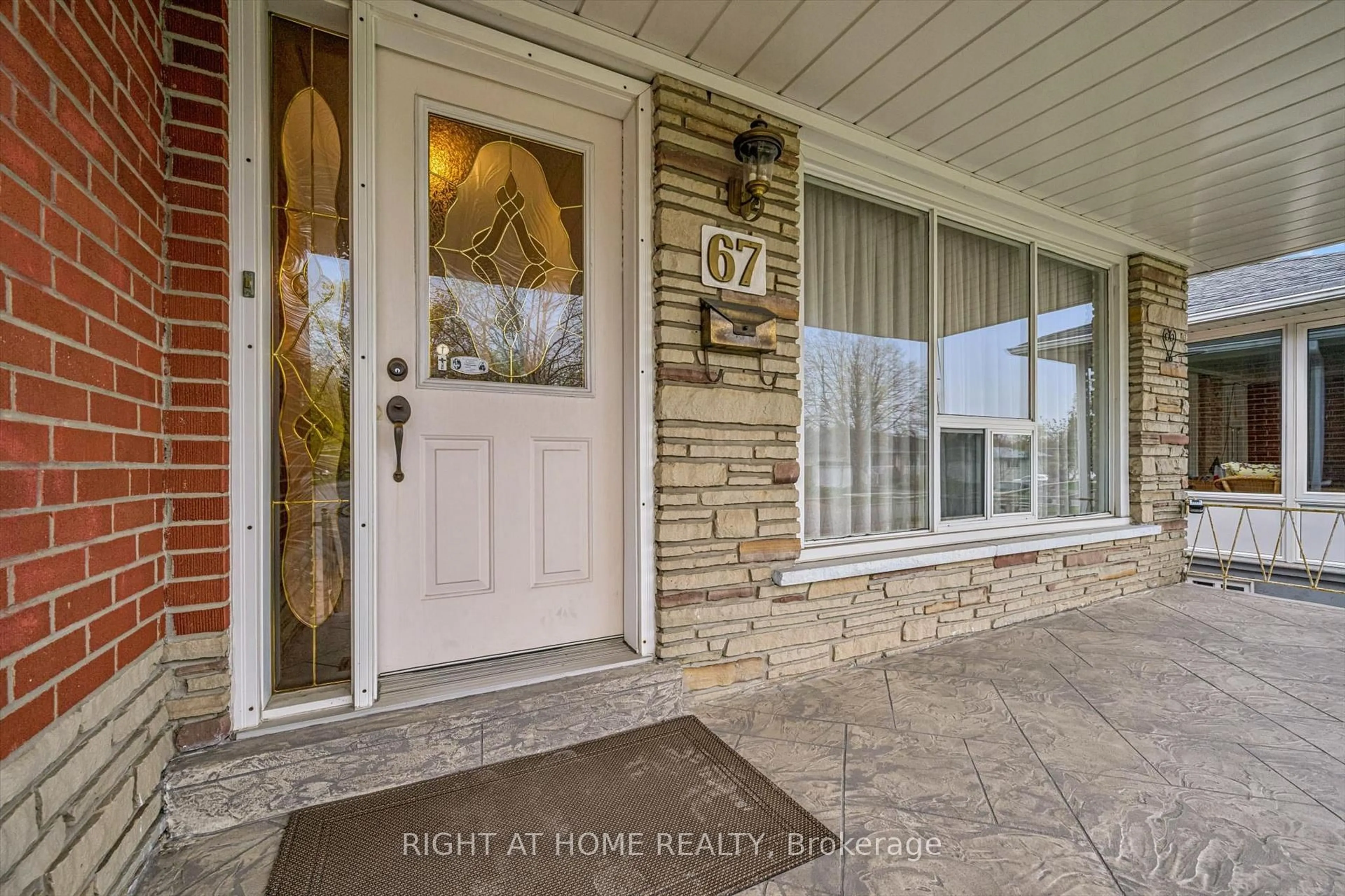 Indoor entryway for 67 Manorhampton Dr, Toronto Ontario M9P 1E1
