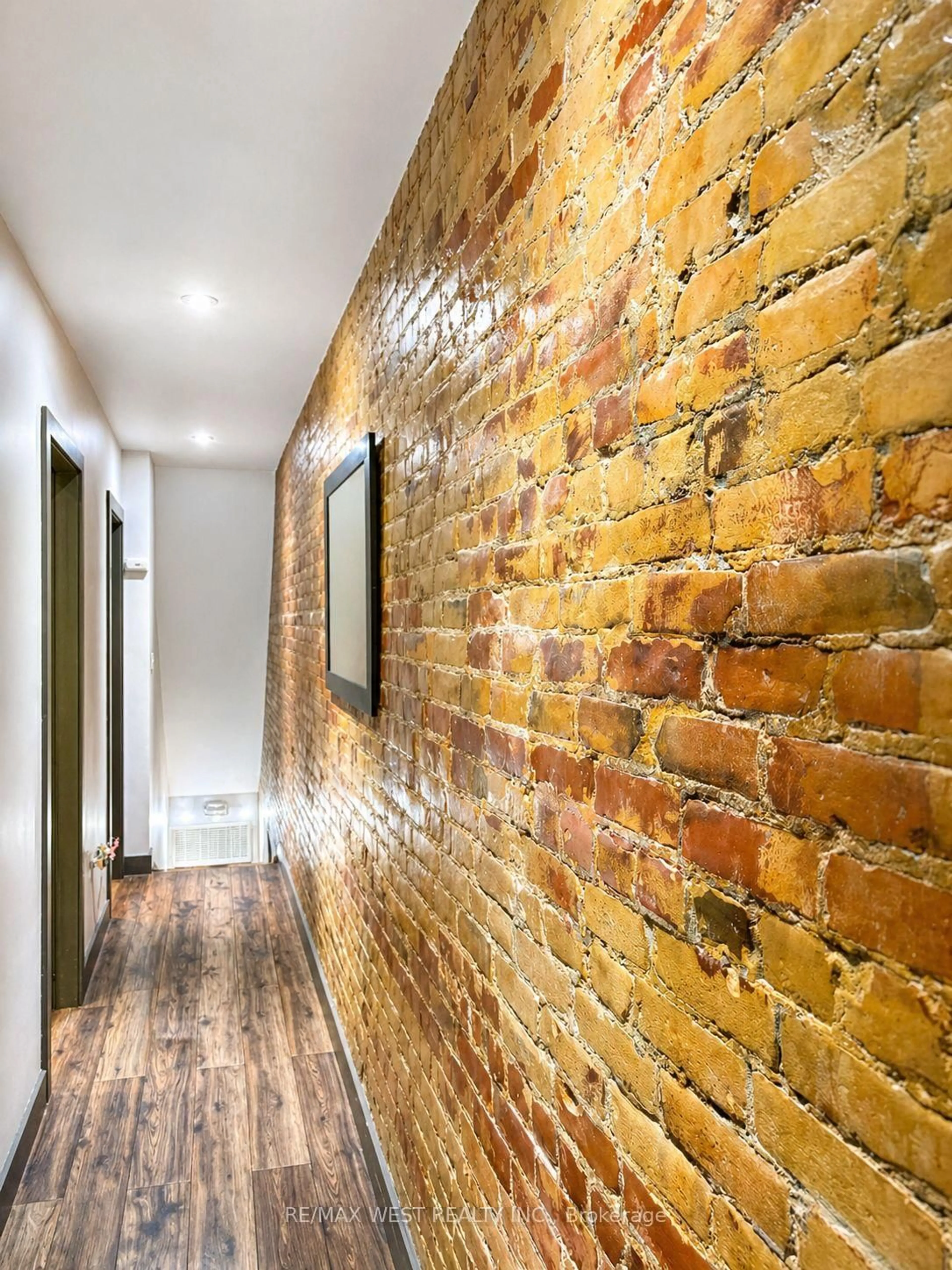 Unknown for 270 Boon Ave, Toronto Ontario M6E 3Z9