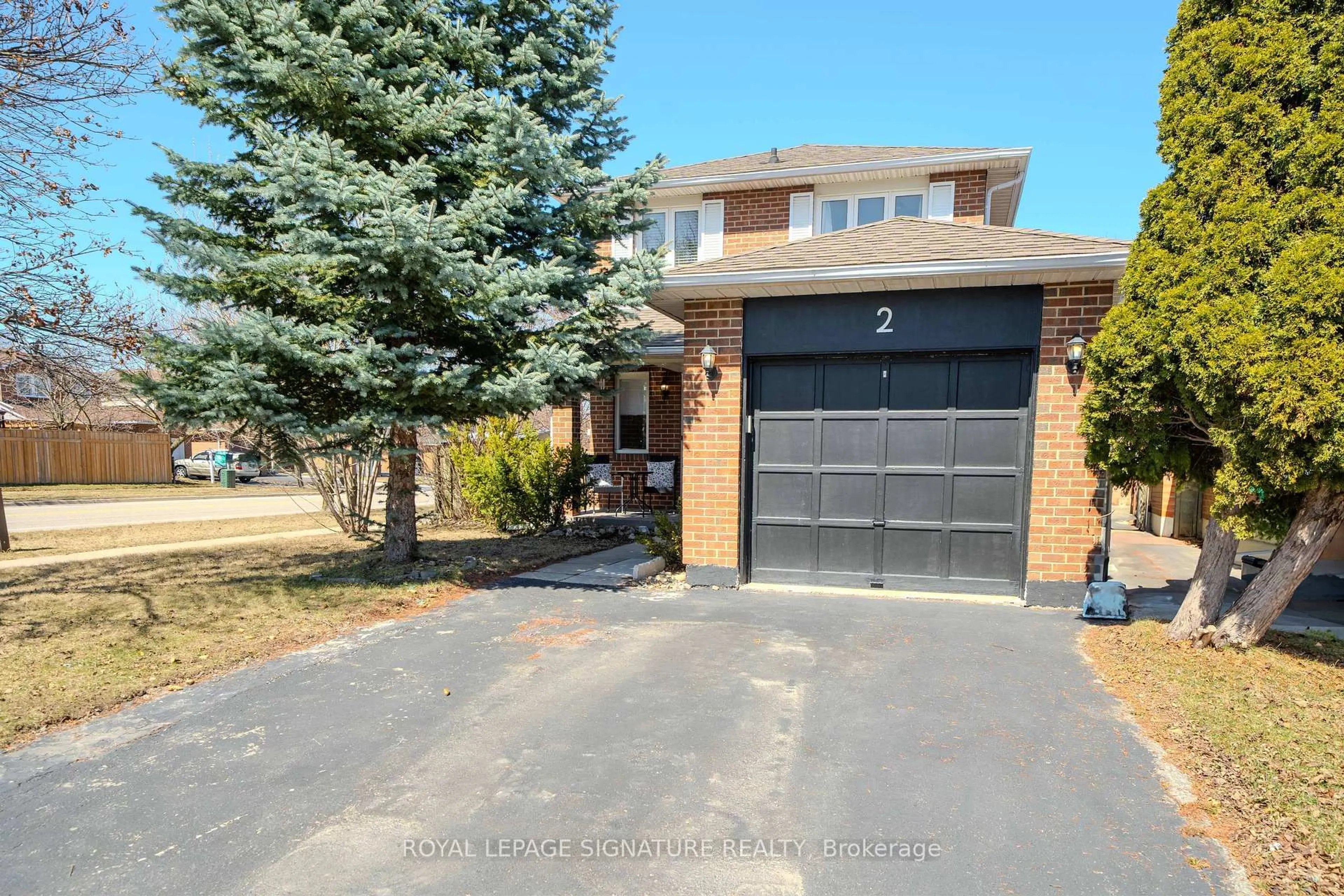 Home with brick exterior material, street for 2 Summertime Crt, Brampton Ontario L6Z 2B4