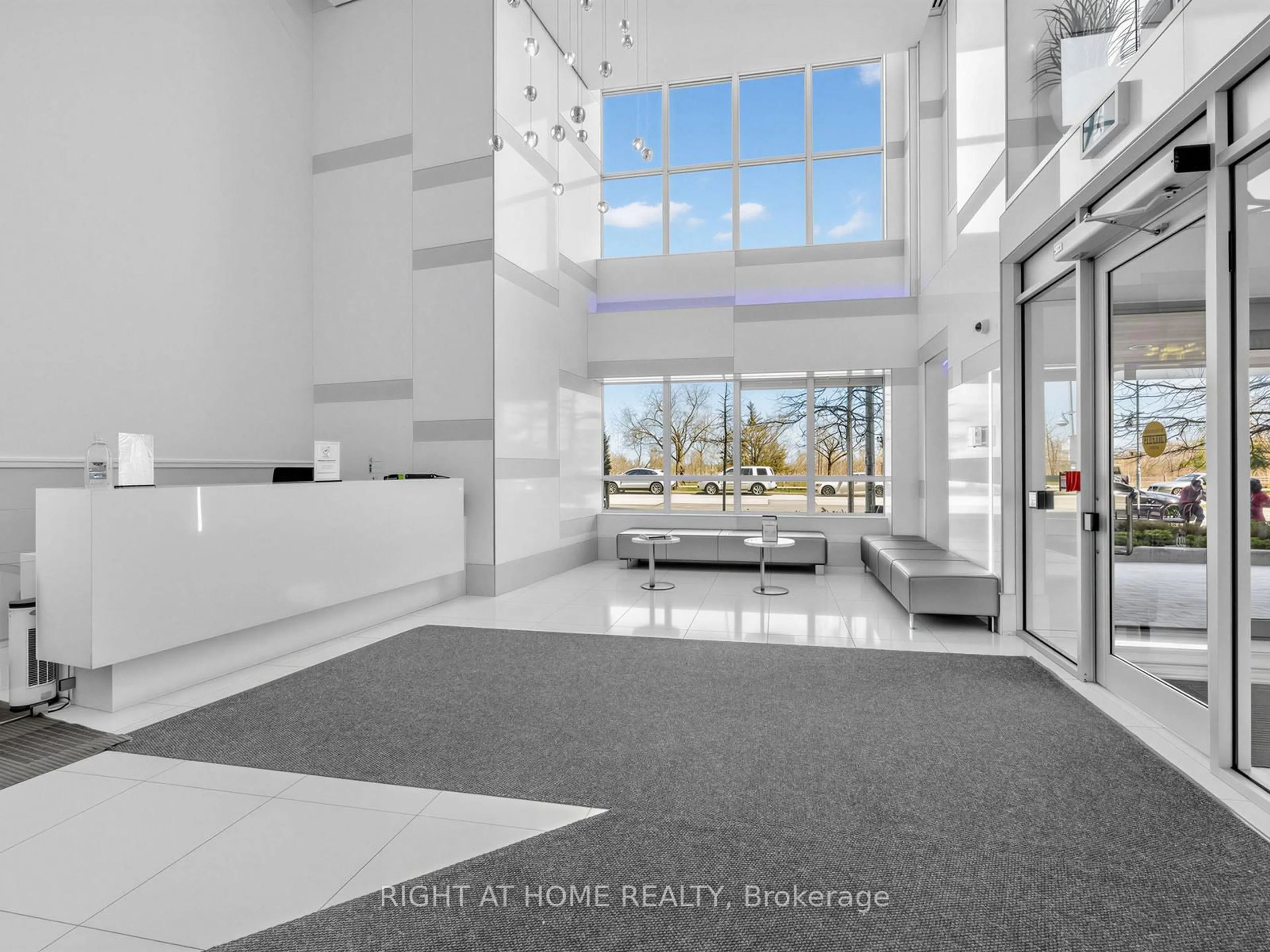 Indoor foyer for 110 MARINE PARADE Dr #703, Toronto Ontario M8V 0B6