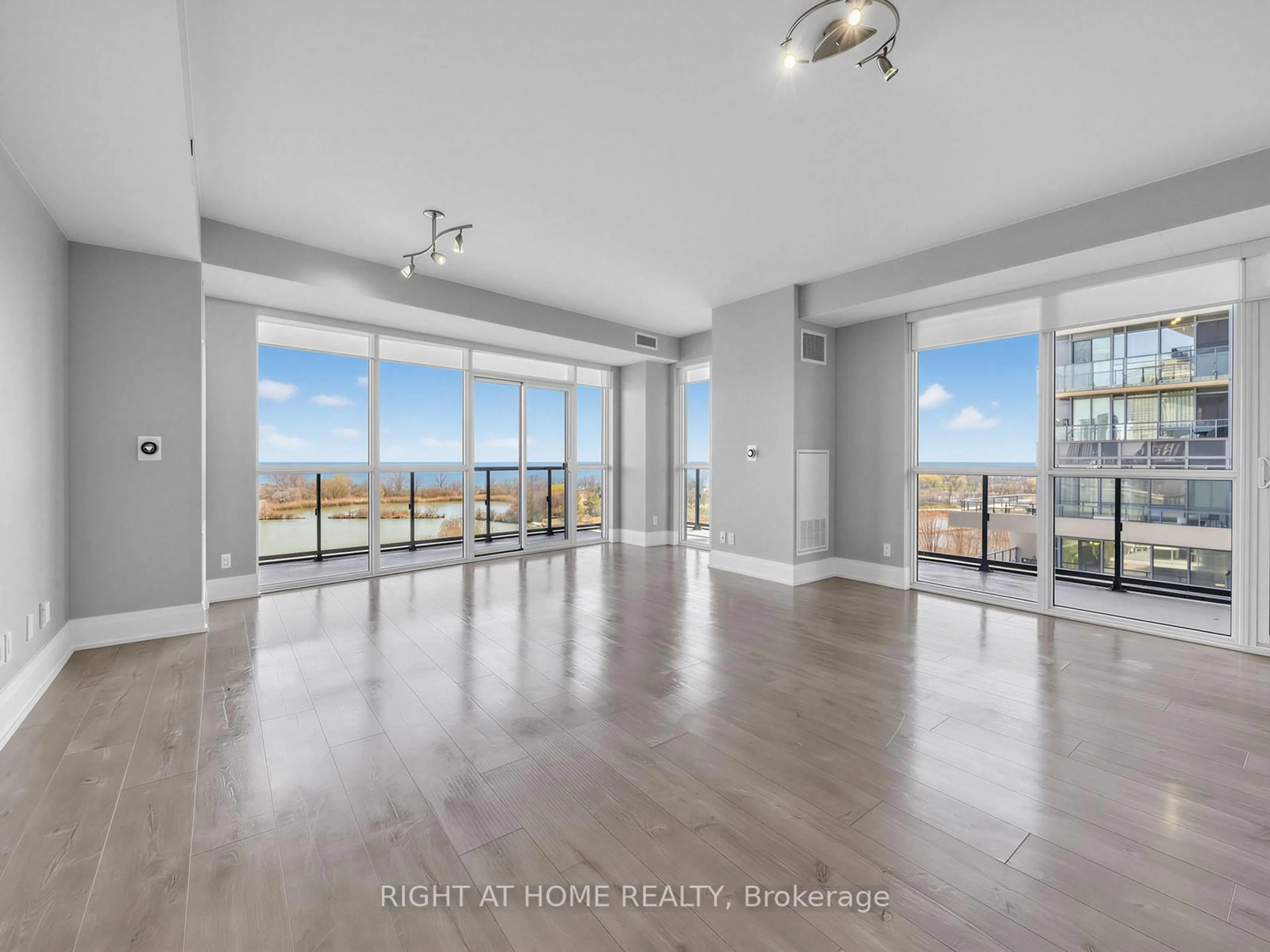 Unknown for 110 MARINE PARADE Dr #703, Toronto Ontario M8V 0B6