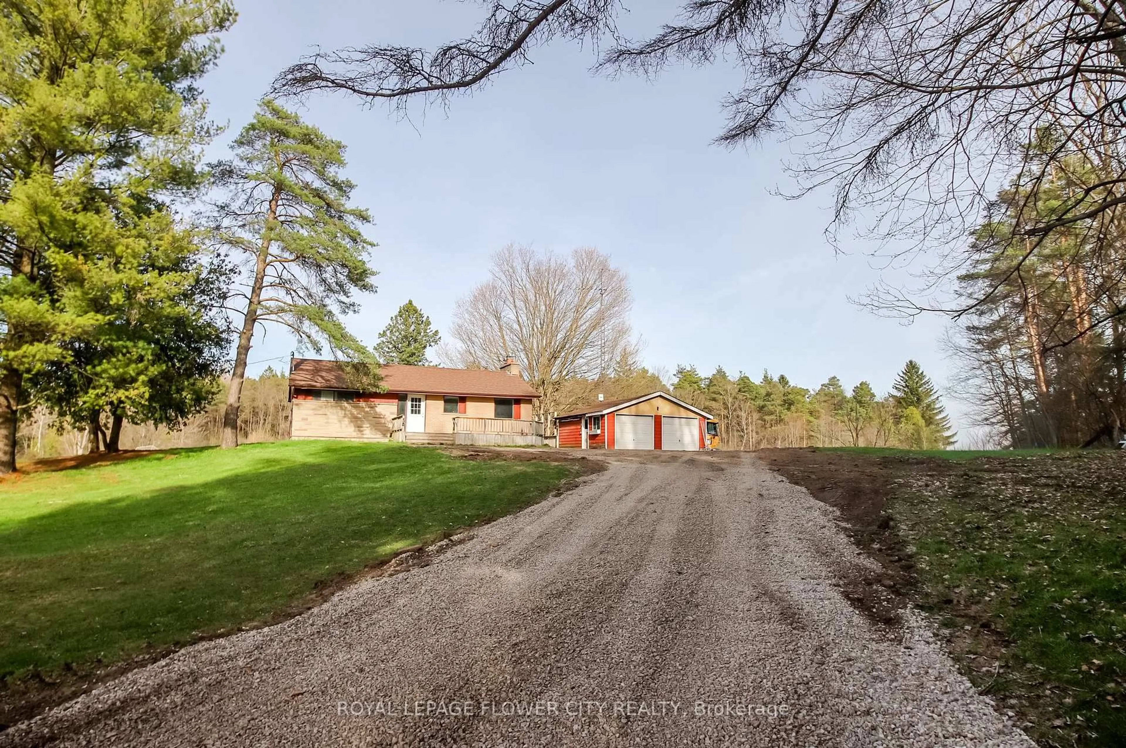 A pic from outside/outdoor area/front of a property/back of a property/a pic from drone, unknown for 7555 Old Church Rd, Caledon Ontario L7E 0P5