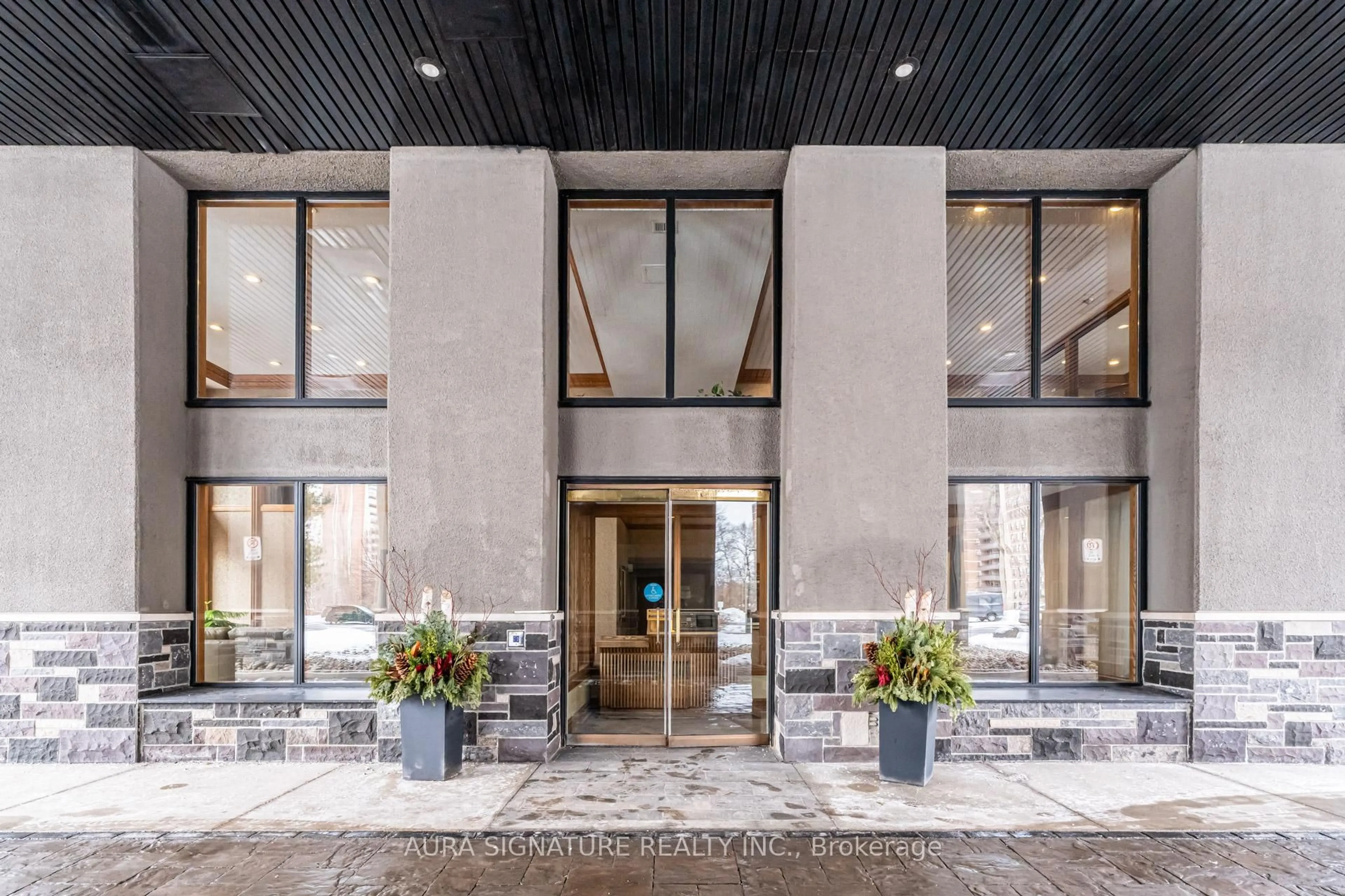 Lobby for 40 Richview Rd #203, Toronto Ontario M9A 5C1