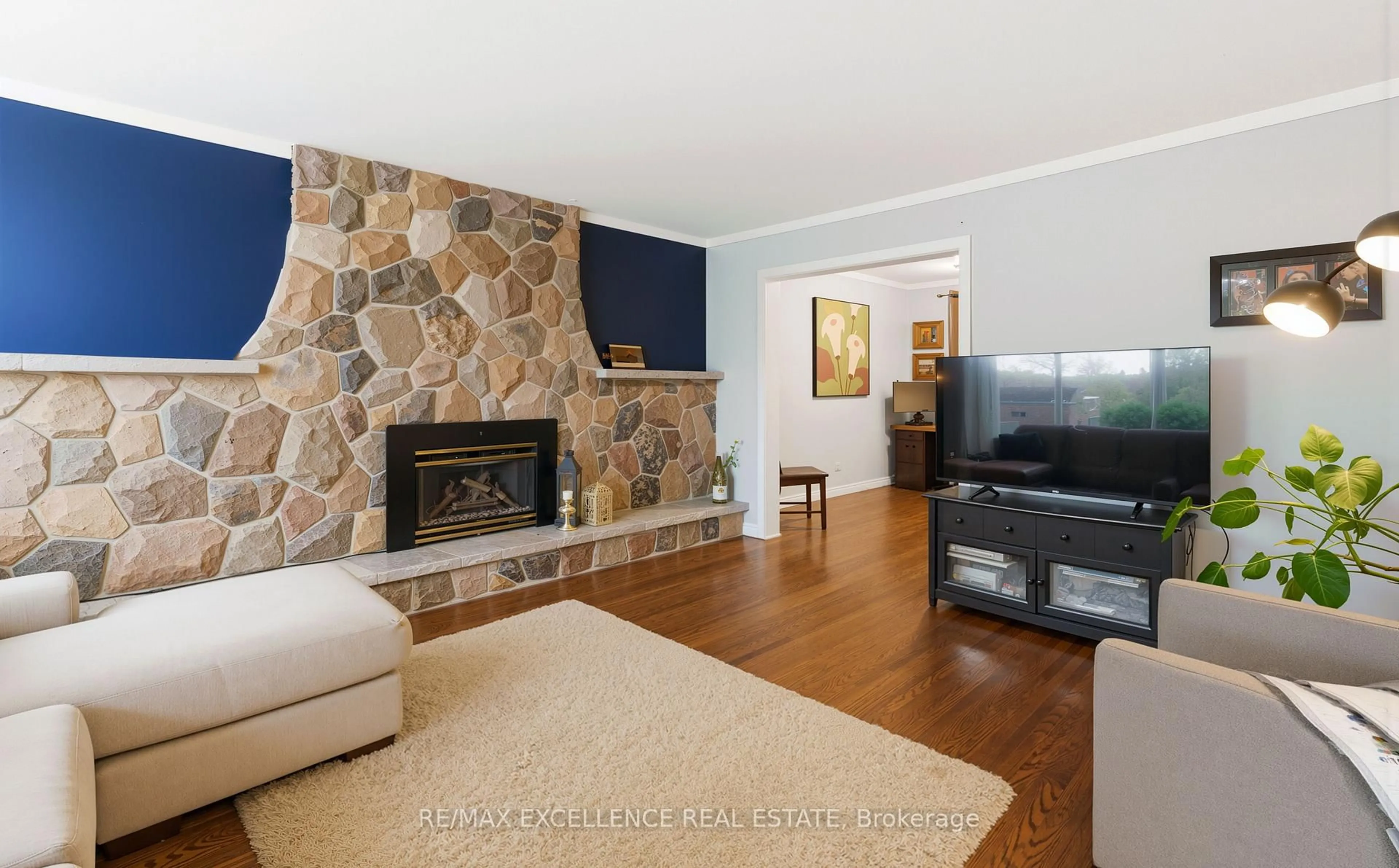 Living room with furniture, unknown for 46 Bartley Bull Pkwy, Brampton Ontario L6W 2J4