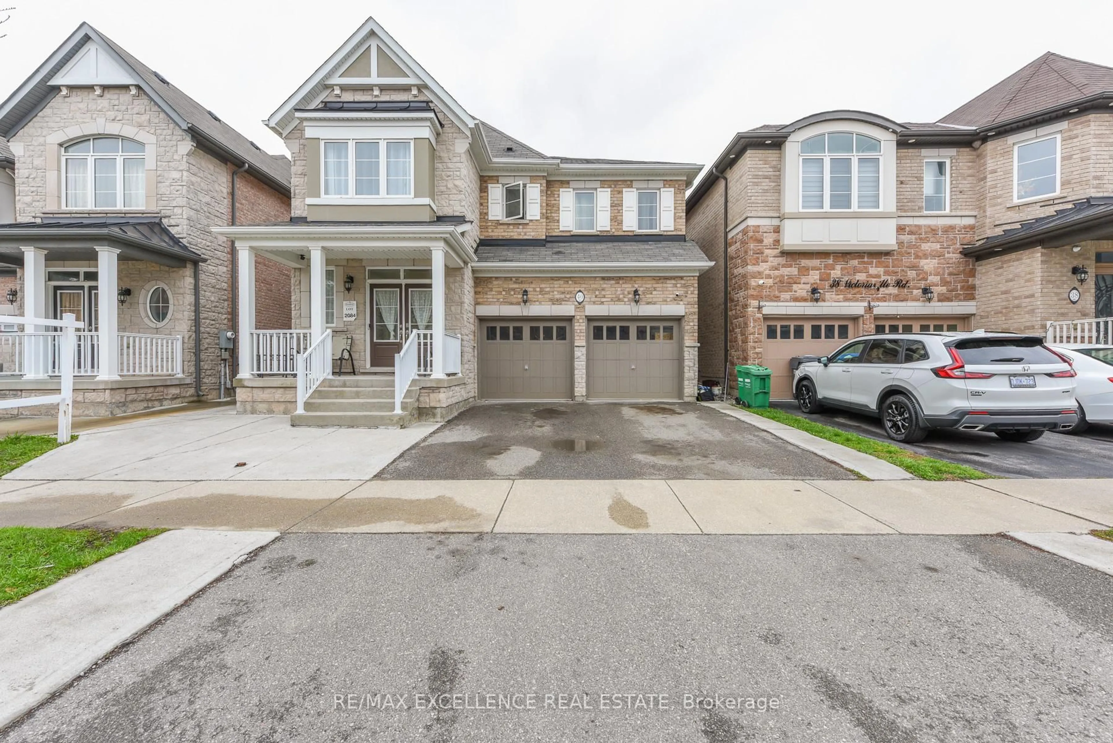 Unknown for 40 Victoriaville Rd, Brampton Ontario L6X 0Y9