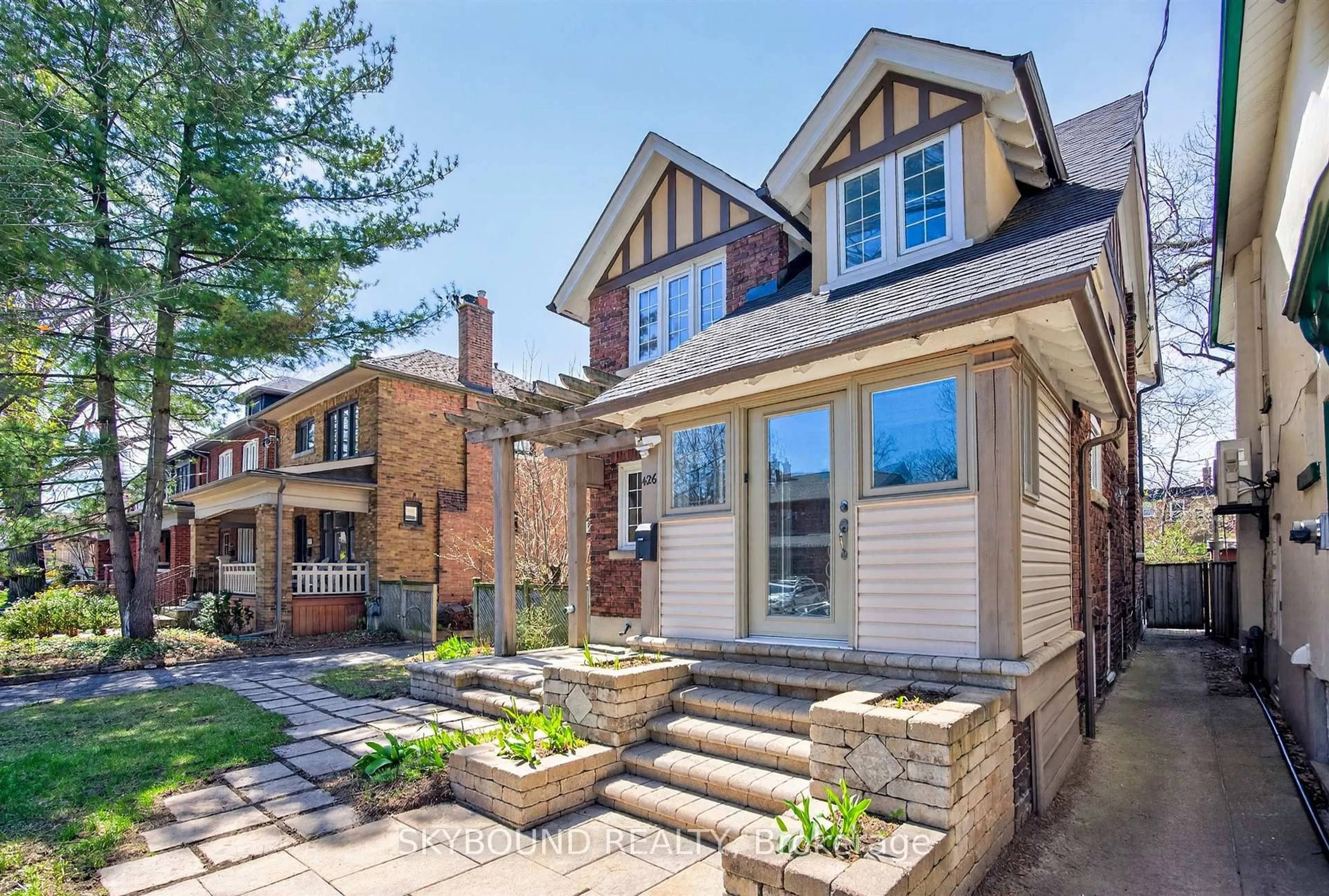 Home with brick exterior material, street for 426 Armadale Ave, Toronto Ontario M6S 3X8