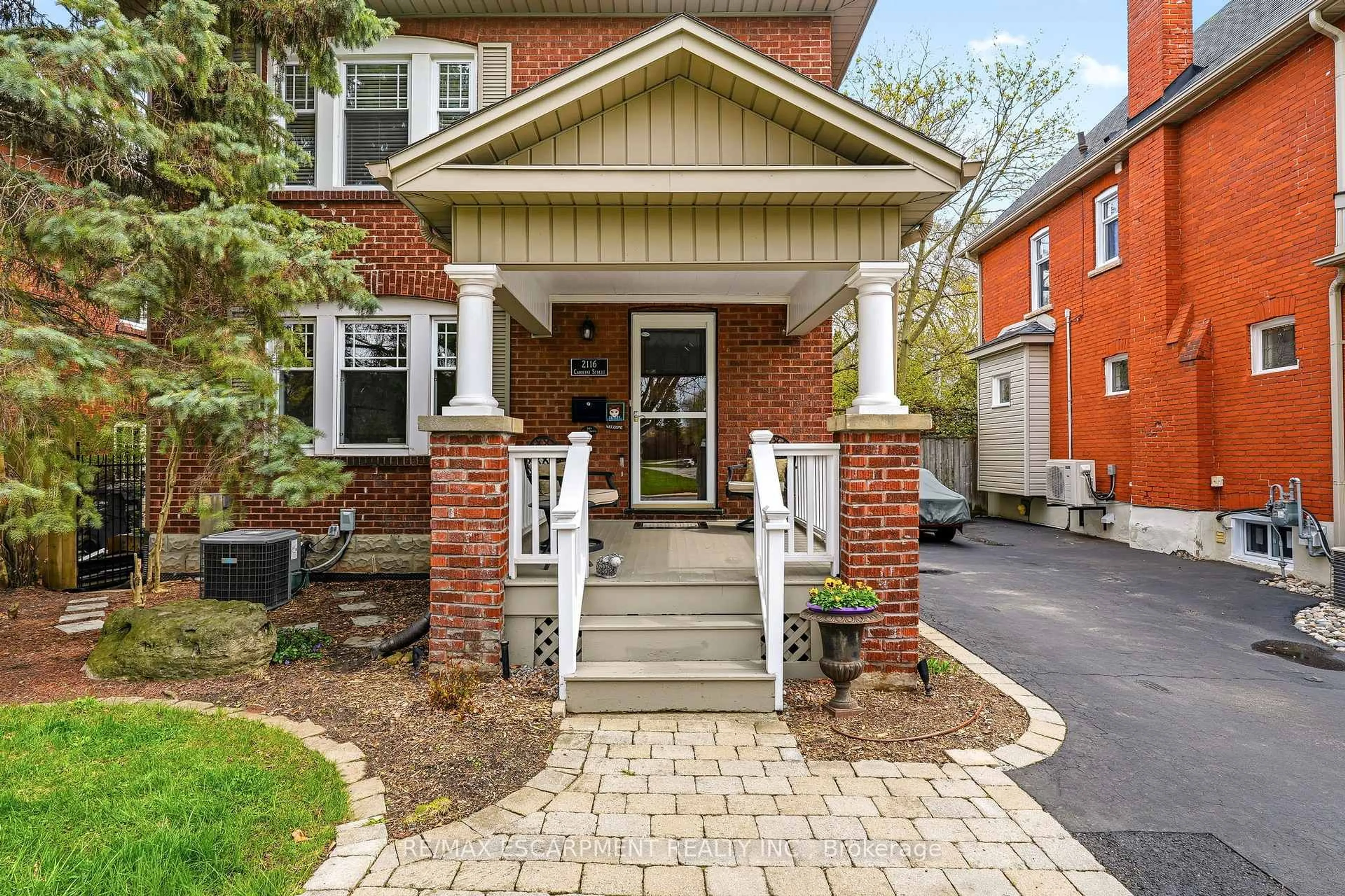 Home with brick exterior material, street for 2116 Caroline St, Burlington Ontario L7R 1L8