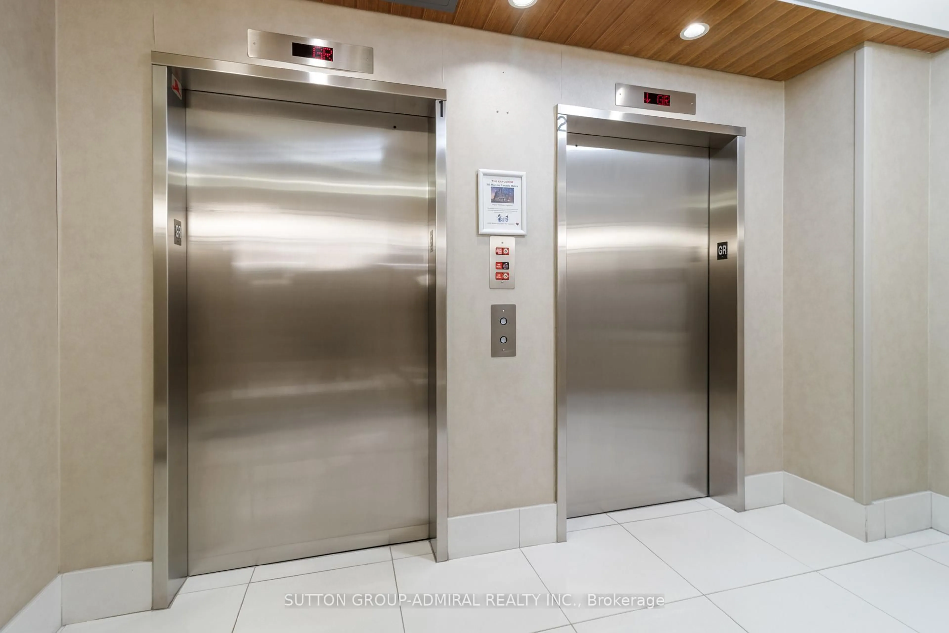 Indoor foyer for 58 Marine Parade Dr #229, Toronto Ontario M8V 4G1