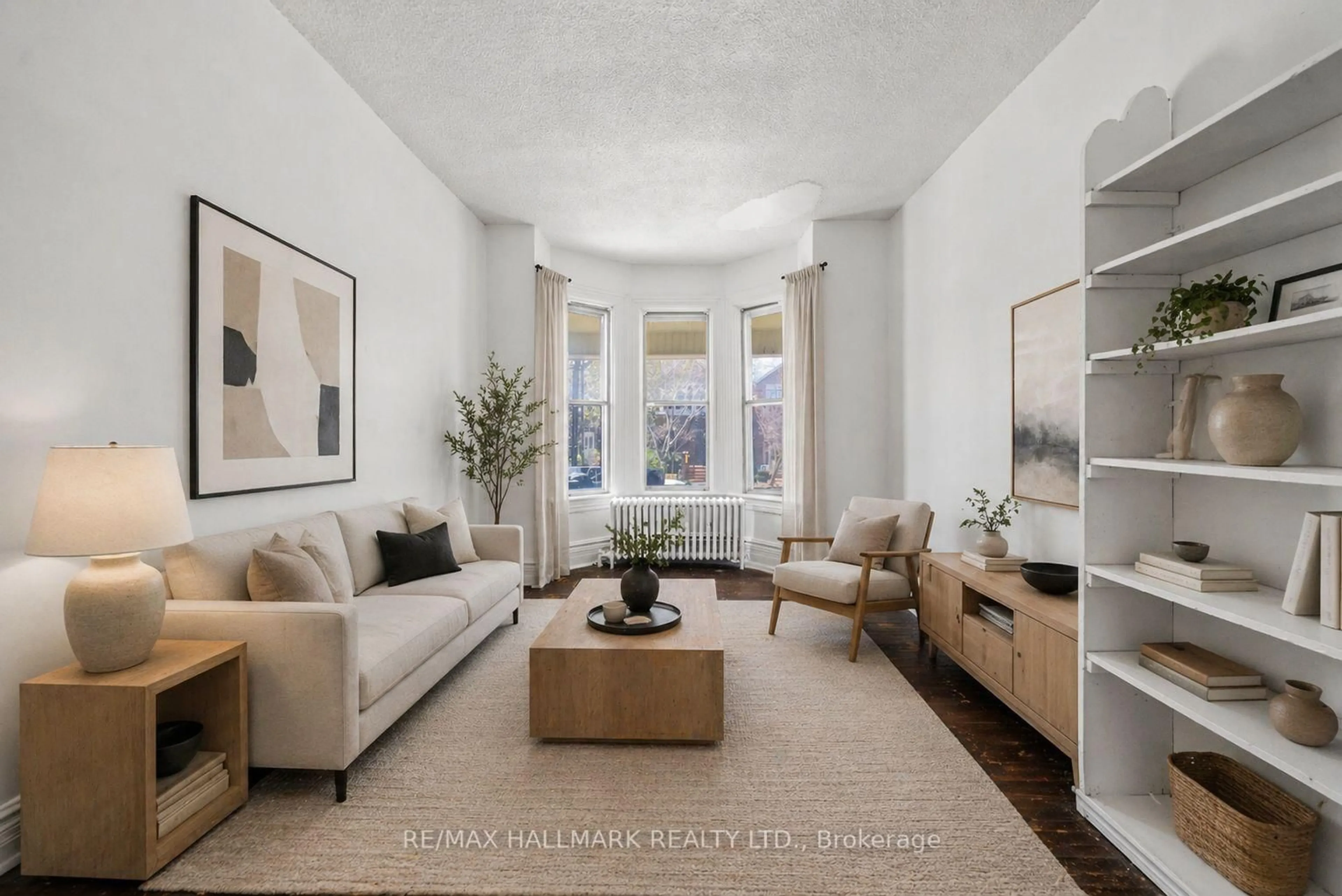 Living room with furniture, unknown for 385 Delaware Ave, Toronto Ontario M6H 2T7