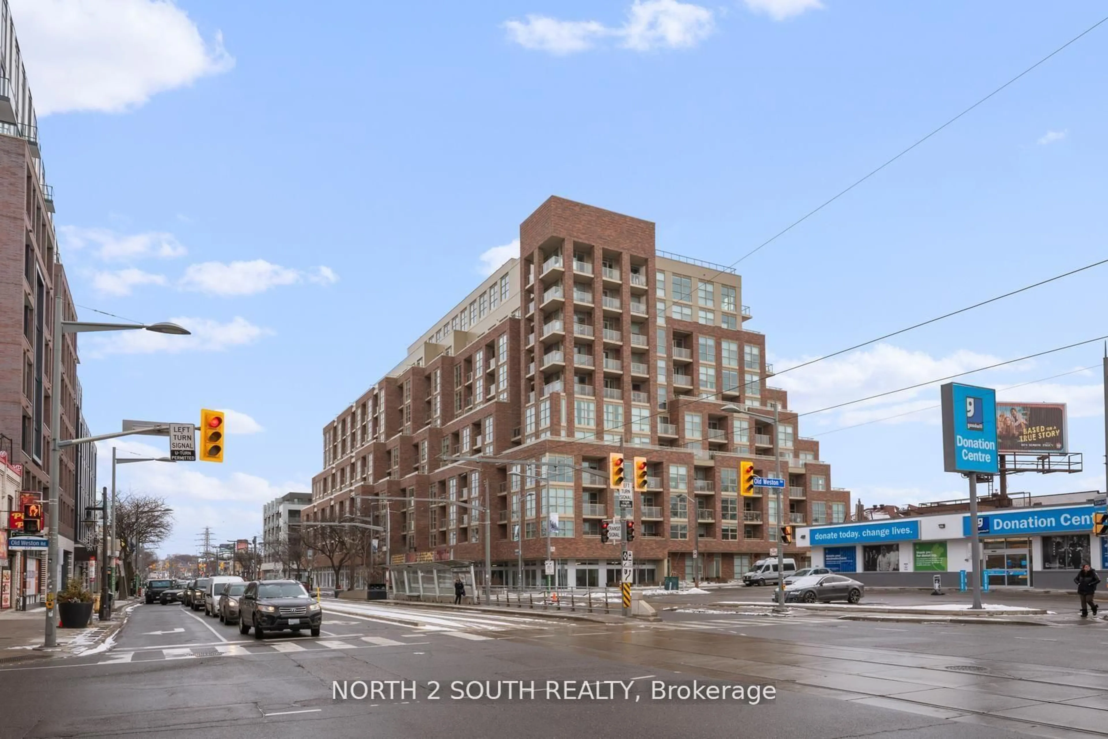Unknown for 1787 St Clair Ave #213, Toronto Ontario M6N 0B7
