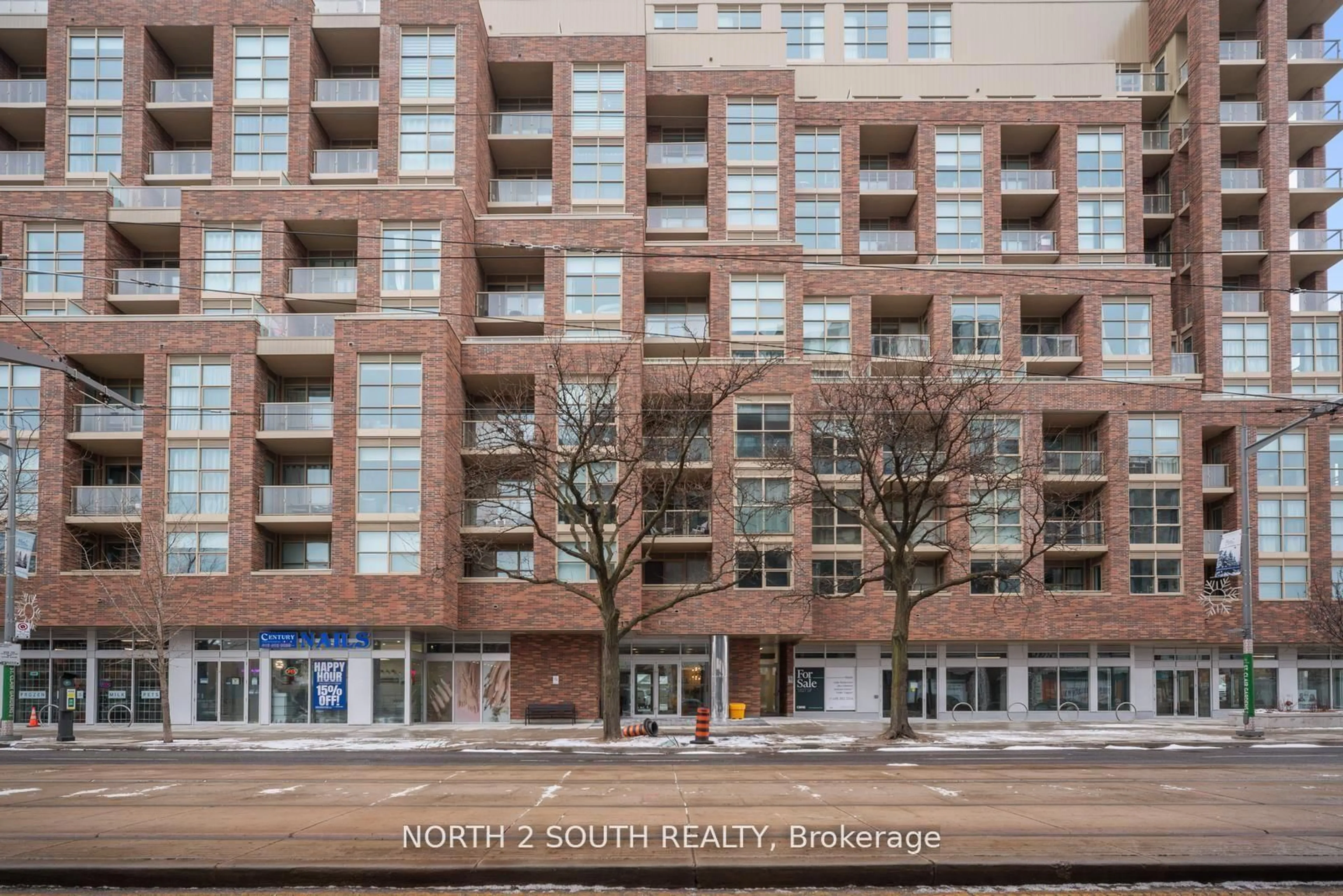 Indoor foyer for 1787 St Clair Ave #213, Toronto Ontario M6N 0B7