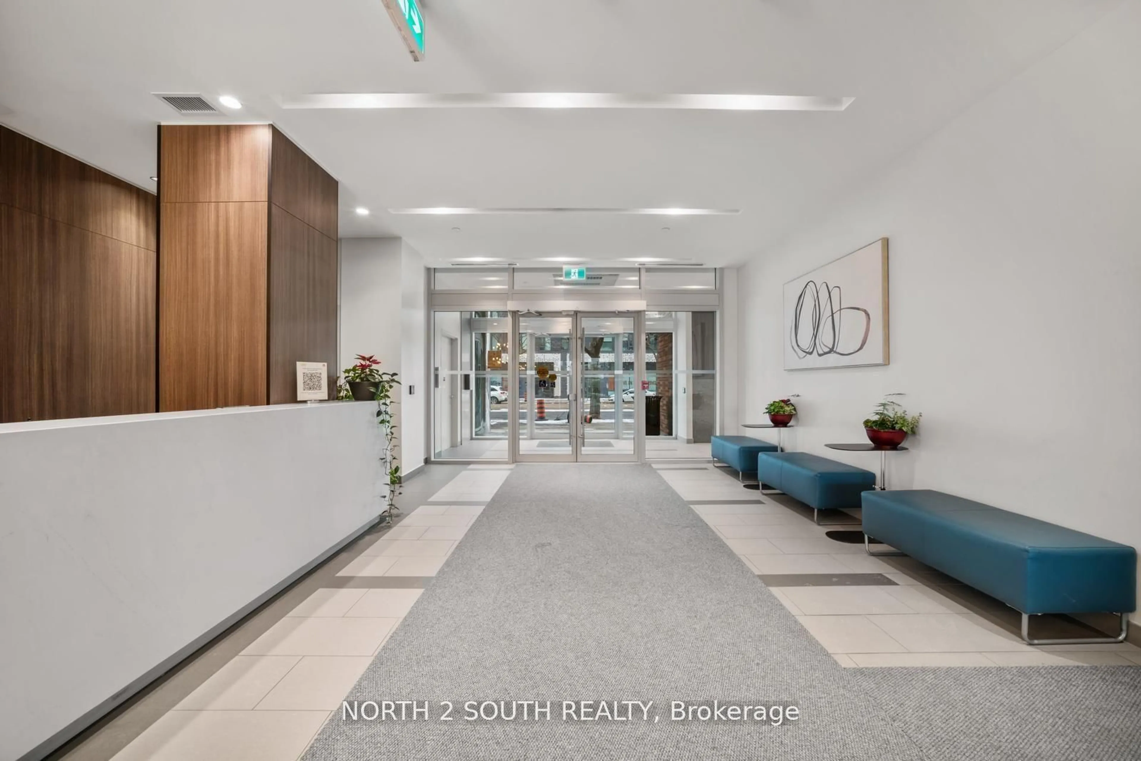 Indoor foyer for 1787 St Clair Ave #213, Toronto Ontario M6N 0B7