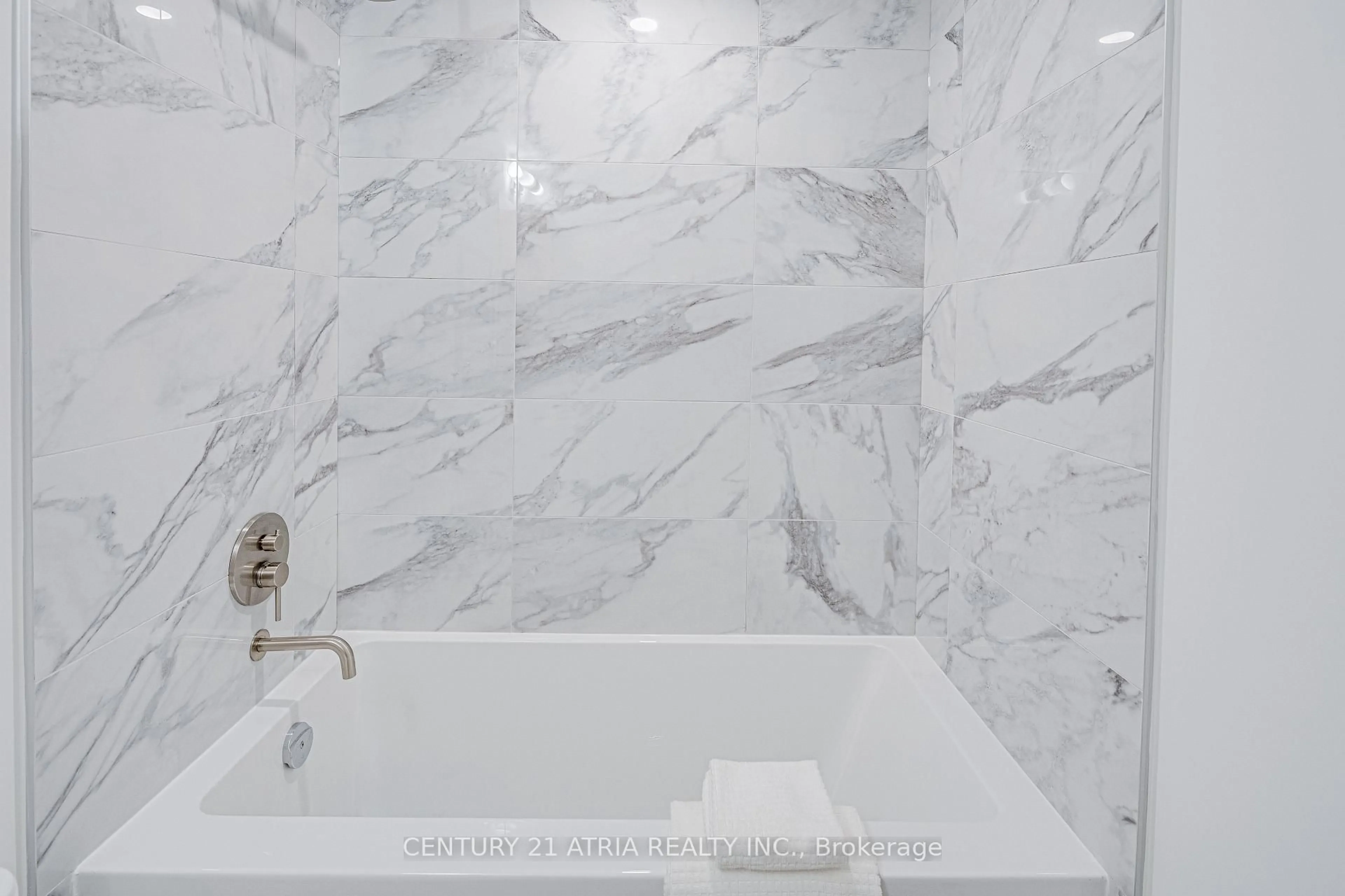 Contemporary bathroom, ceramic/tile floor for 1100 Sheppard Ave #217, Toronto Ontario M3K 0E4