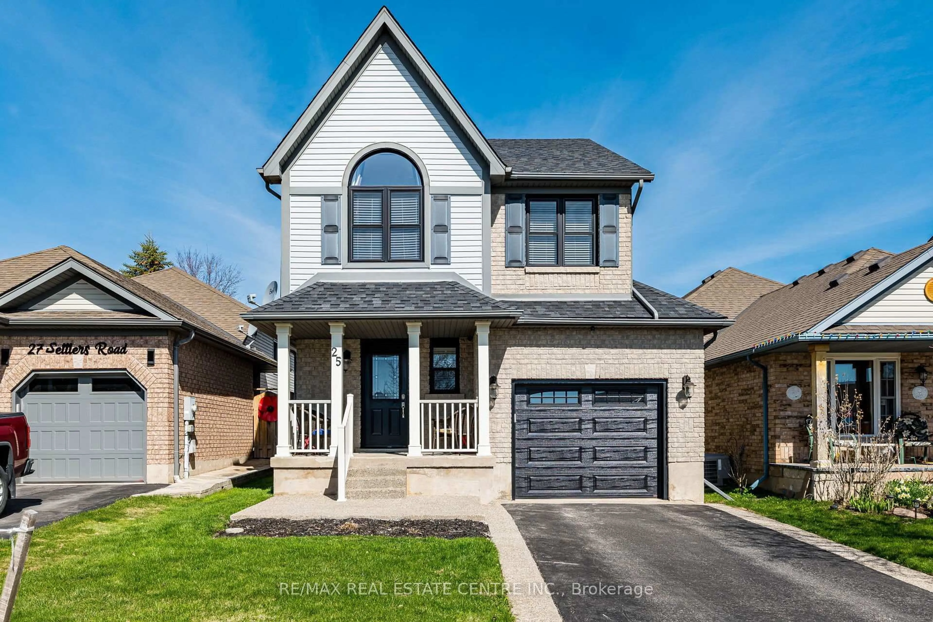 Home with brick exterior material, street for 25 Settlers Rd, Orangeville Ontario L9W 5B2