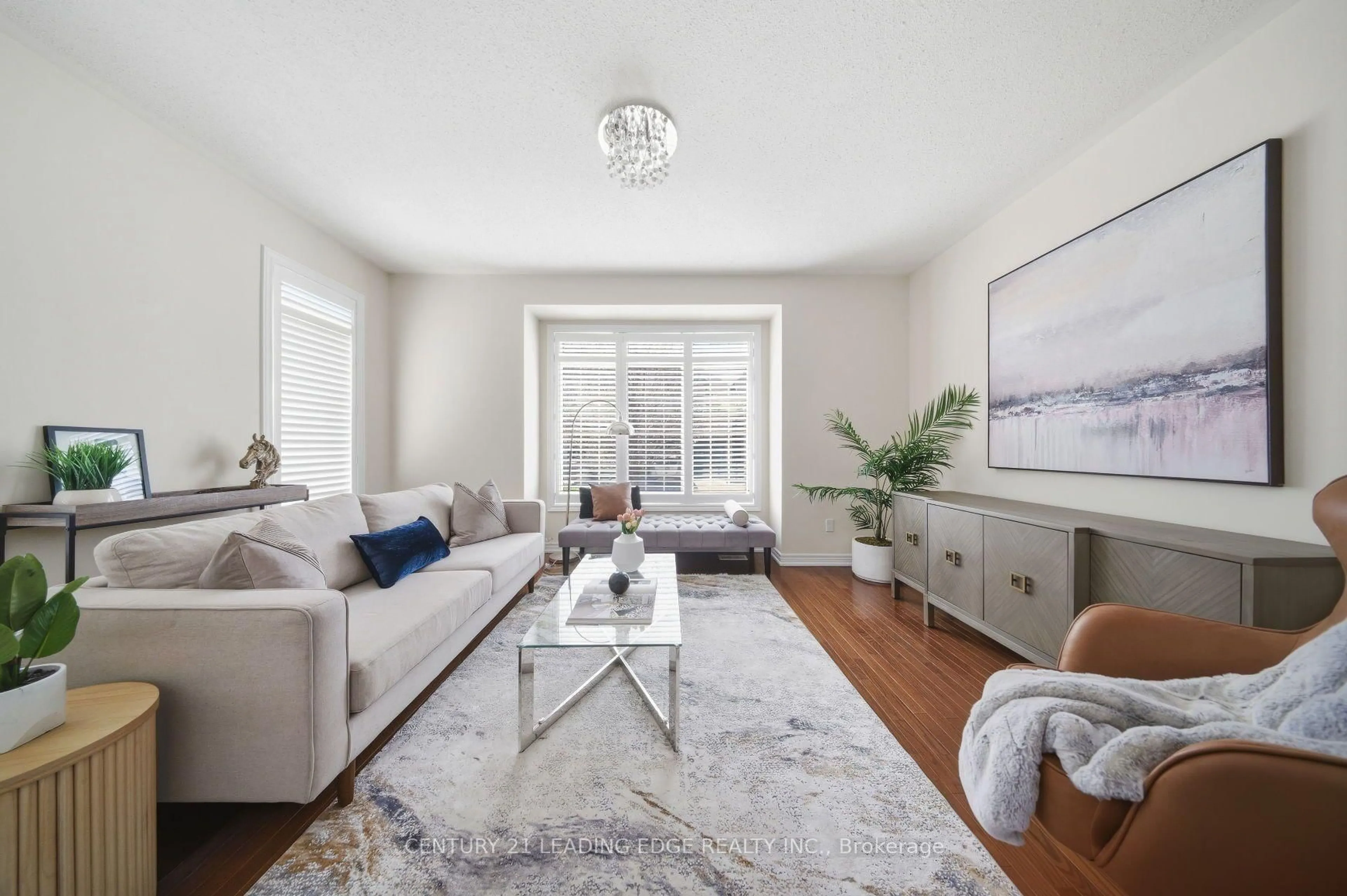 Living room with furniture, unknown for 35 Lobelia St, Brampton Ontario L6R 3Z6