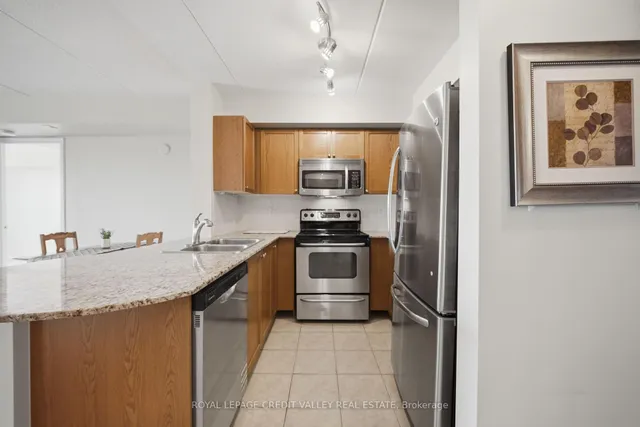 55 Via Rosedale #204, Brampton 5