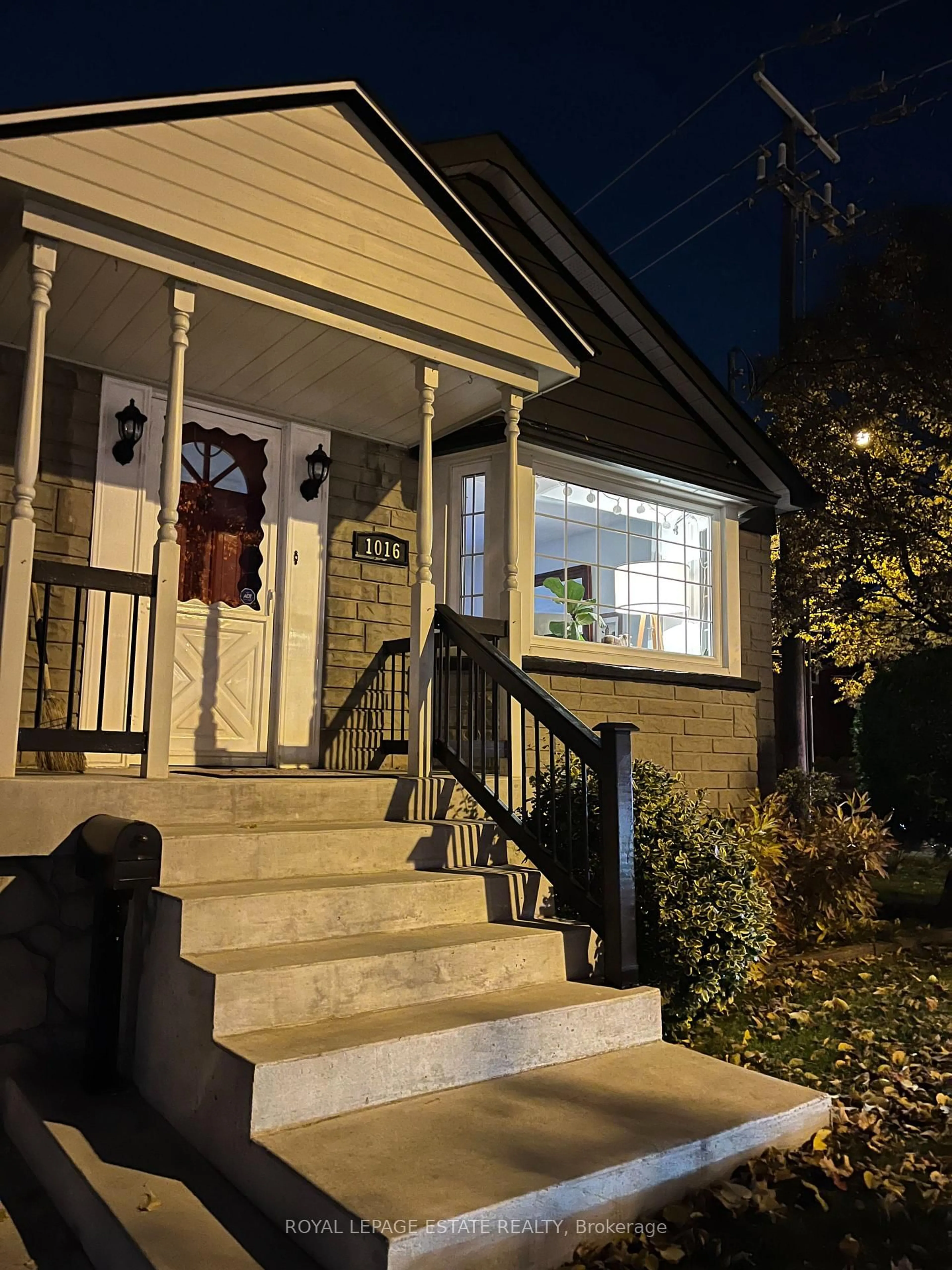 Unknown for 1016 Kipling Ave, Toronto Ontario M9B 3L4