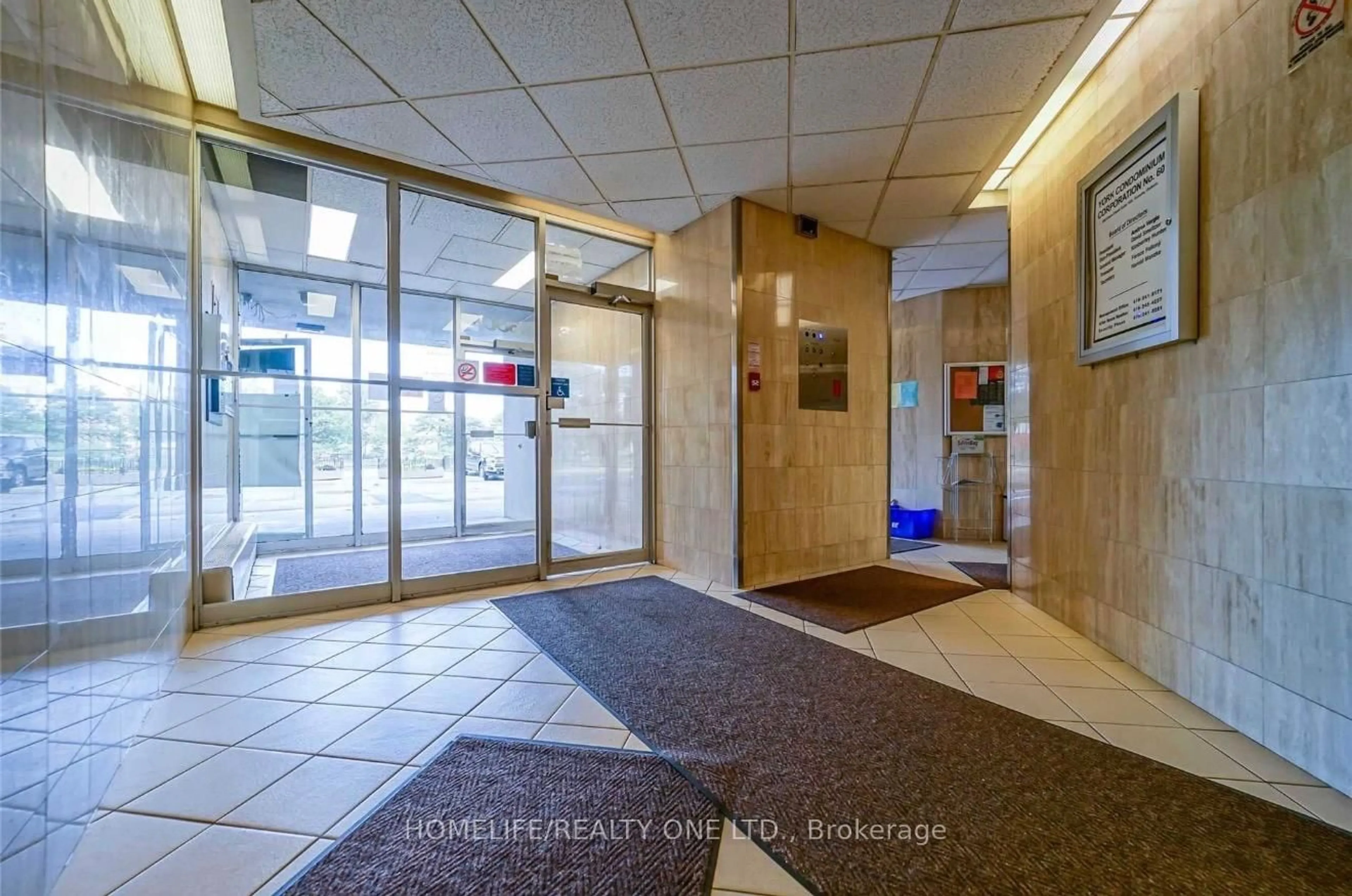 Indoor foyer for 380 Dixon Rd #1502, Toronto Ontario M9R 1T3