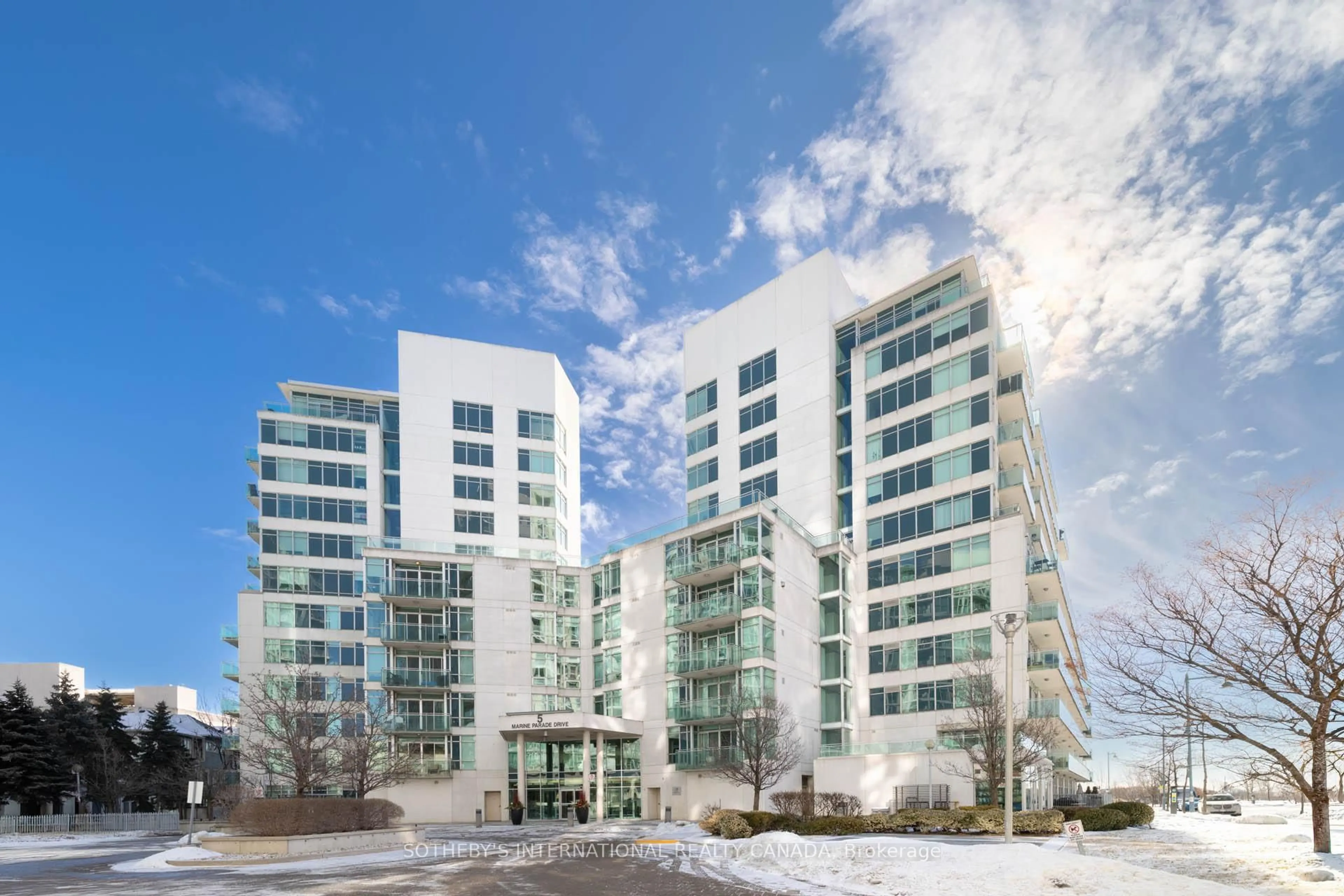 Indoor foyer for 5 Marine Parade Dr #1013, Toronto Ontario M8V 4B4