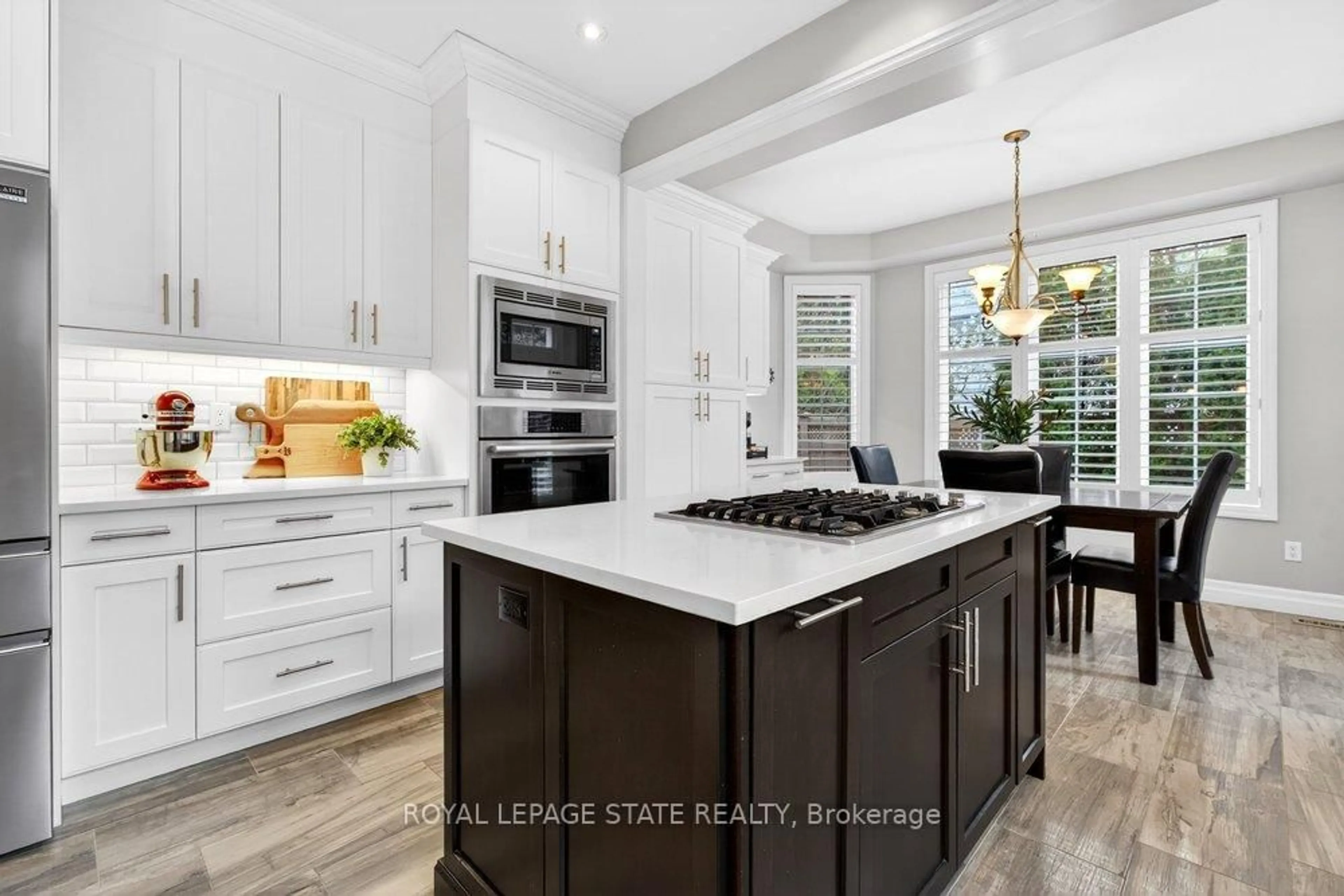 Open concept kitchen, unknown for 5901 Chercover Crt, Burlington Ontario L7L 6T2