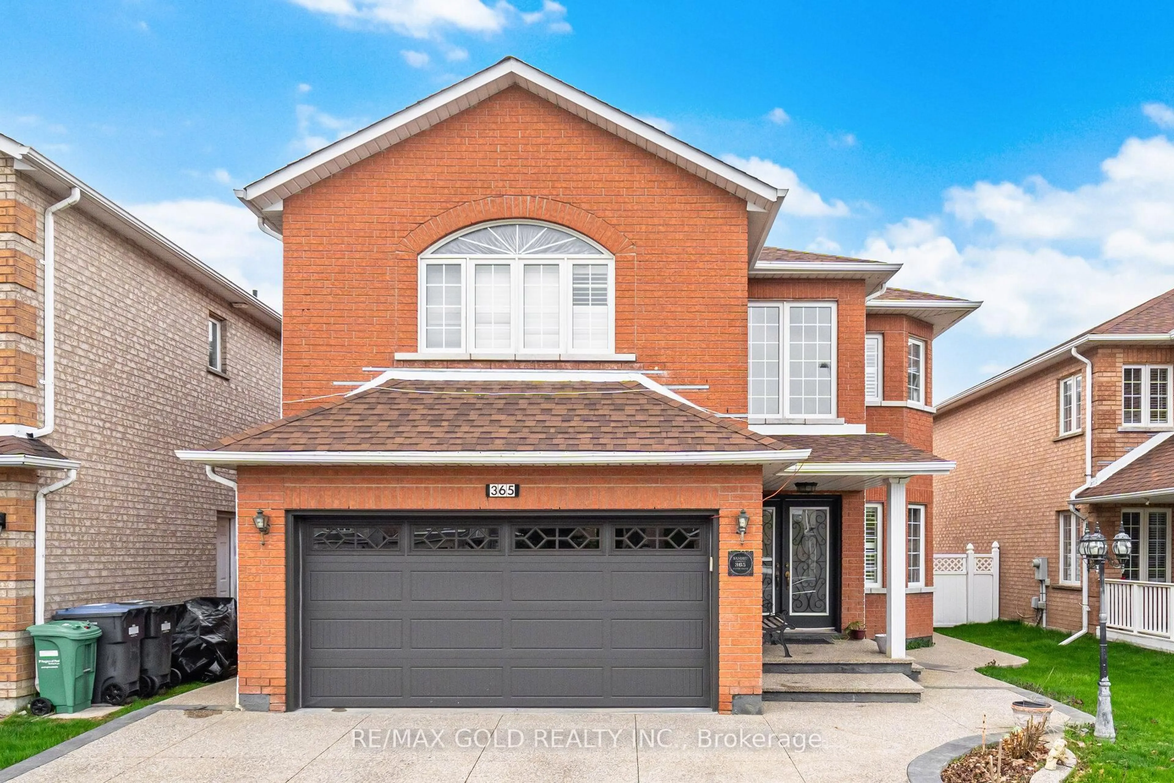 Home with brick exterior material, street for 365 Faith Dr, Mississauga Ontario L5R 3Y6