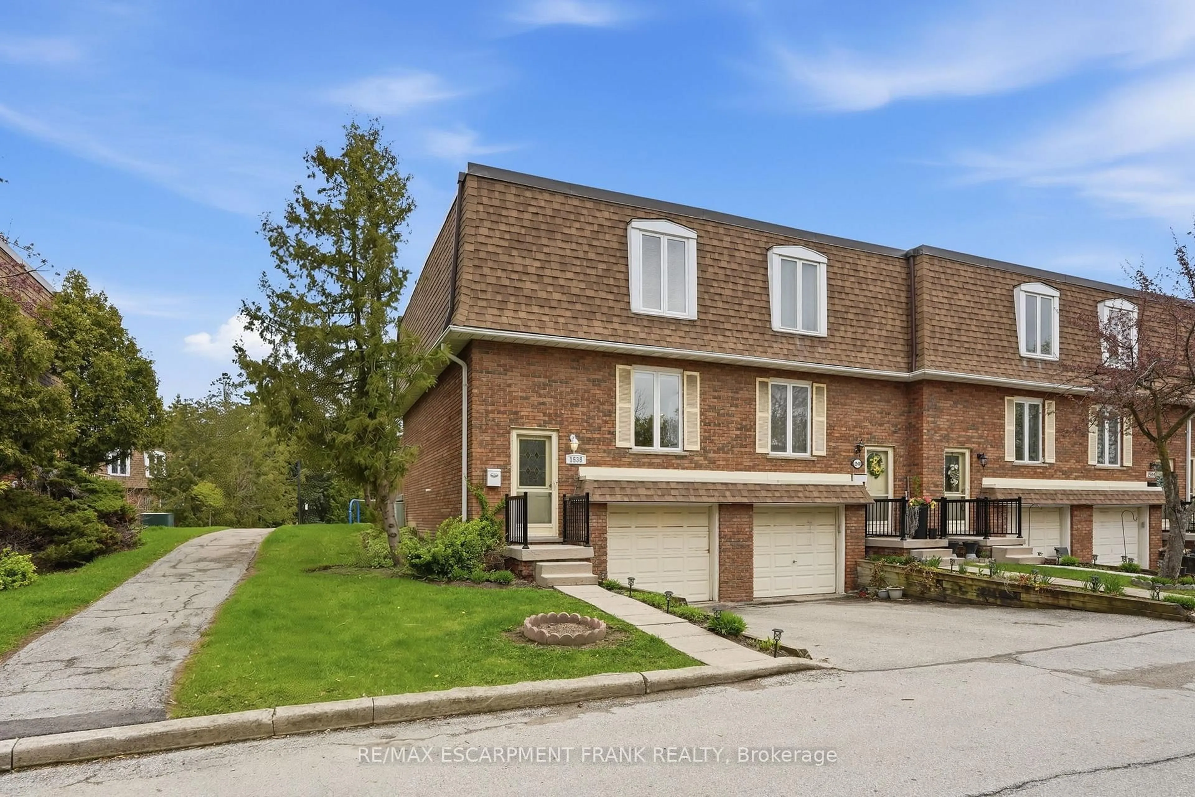 Home with brick exterior material, street for 1538 Westminster Pl, Burlington Ontario L7P 2B5
