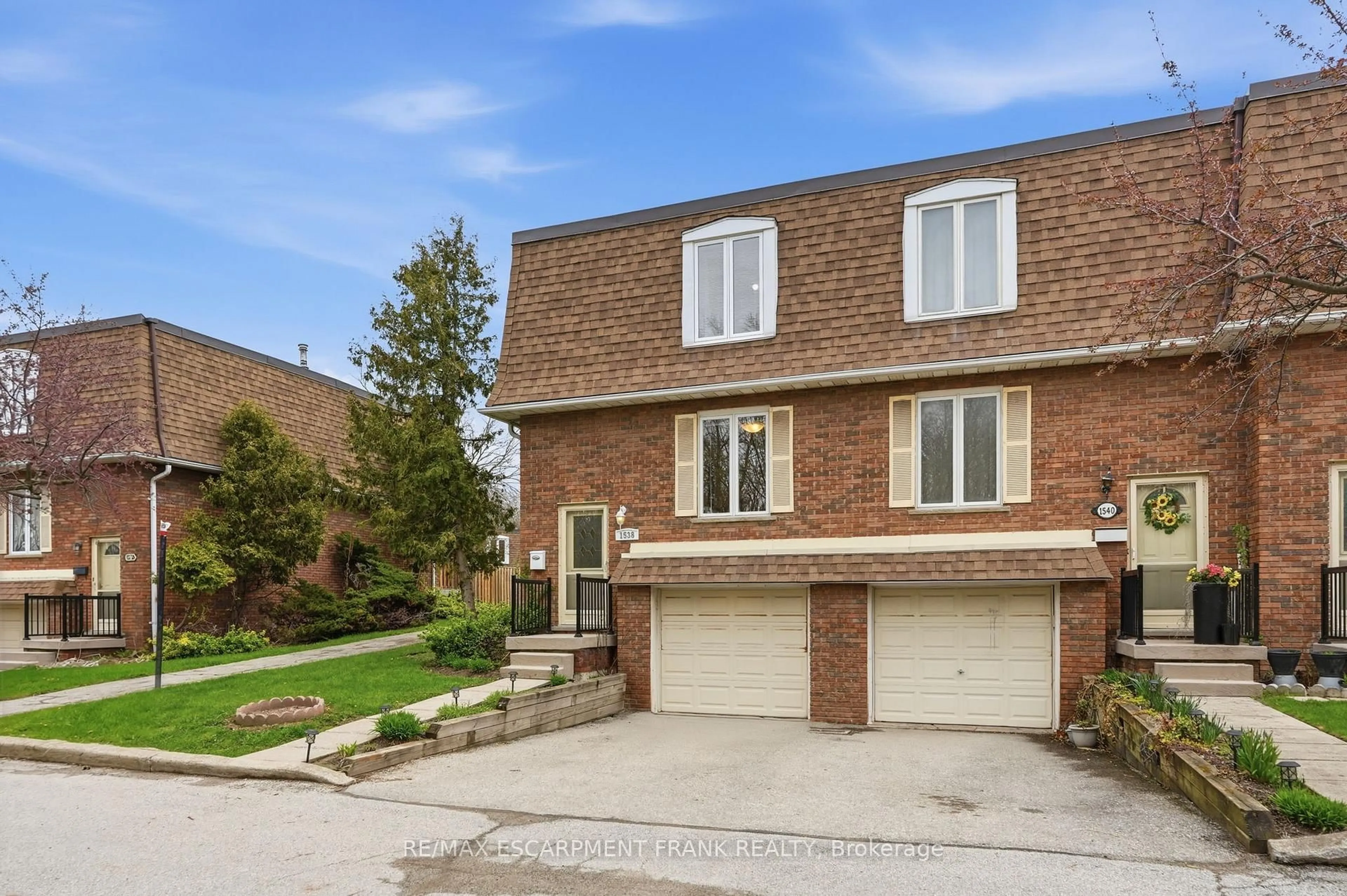 Home with brick exterior material, street for 1538 Westminster Pl, Burlington Ontario L7P 2B5