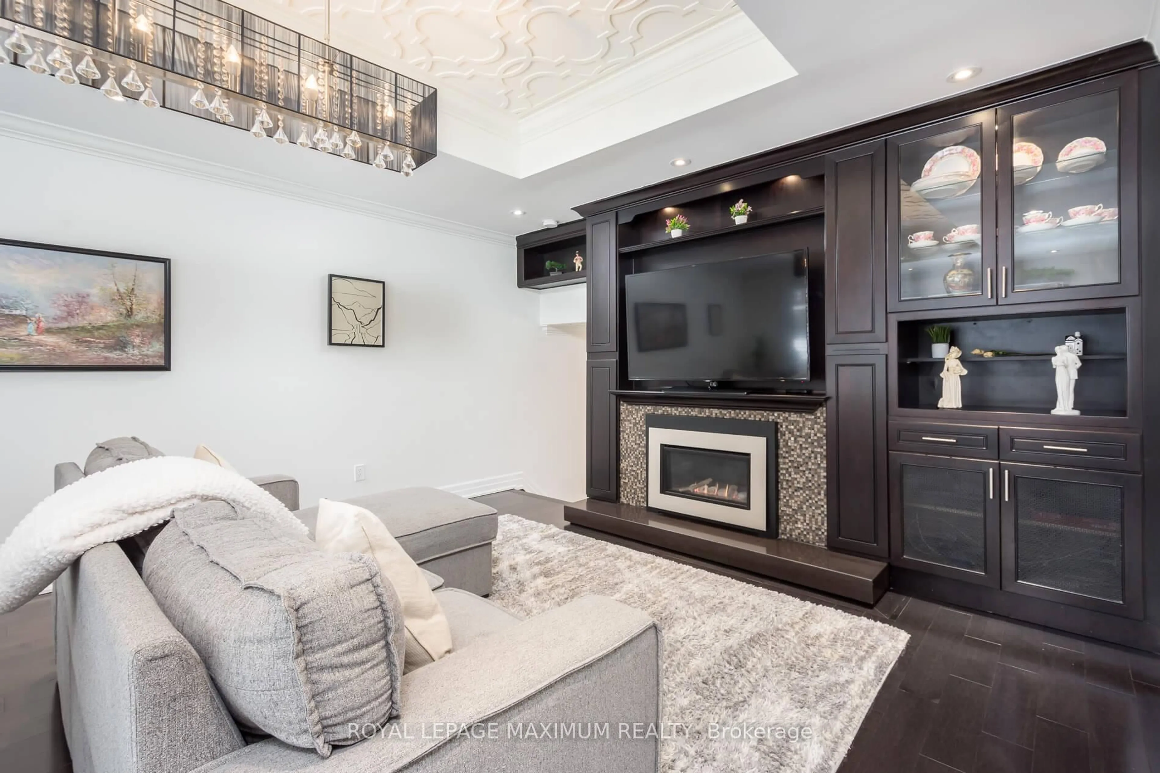 Home theater for 55 Ashmount Cres, Toronto Ontario M9R 1C9