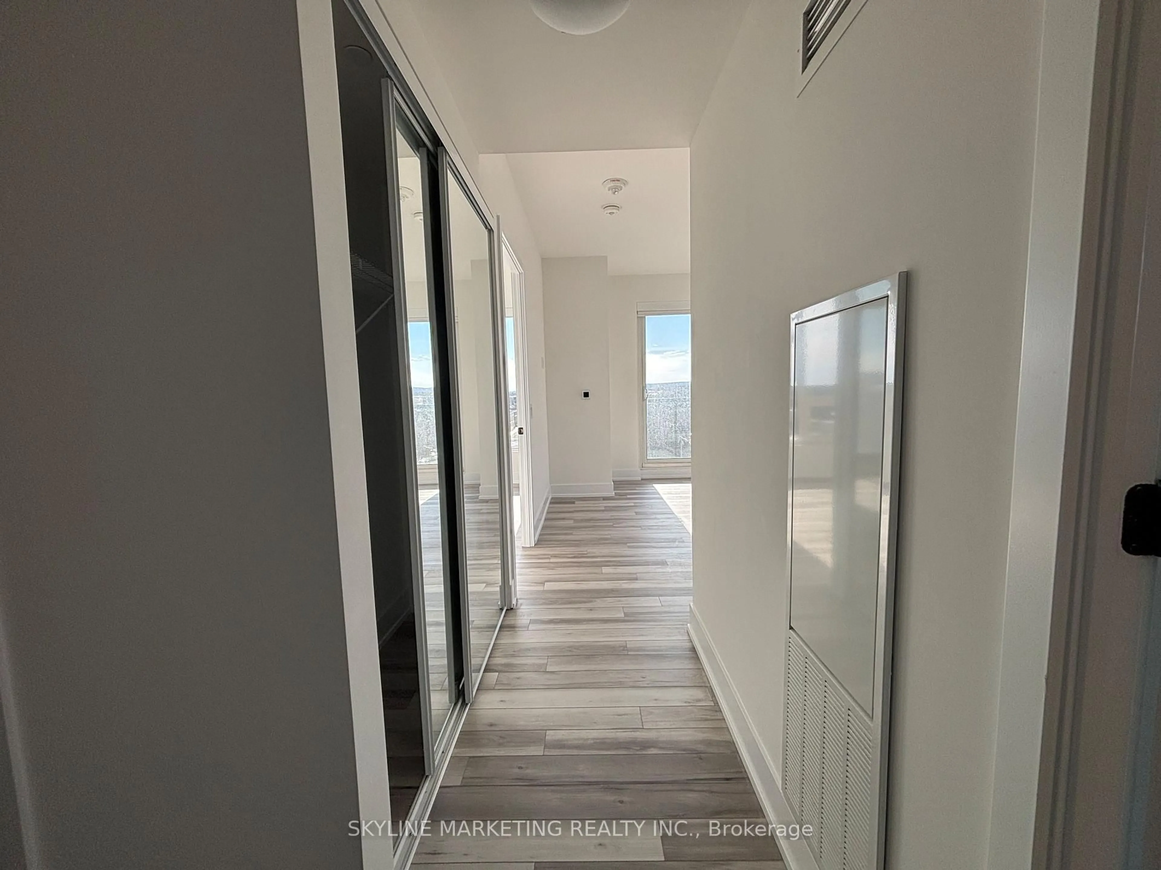 Indoor entryway for 2450 Old Bronte Rd #445, Oakville Ontario L6M 5P6