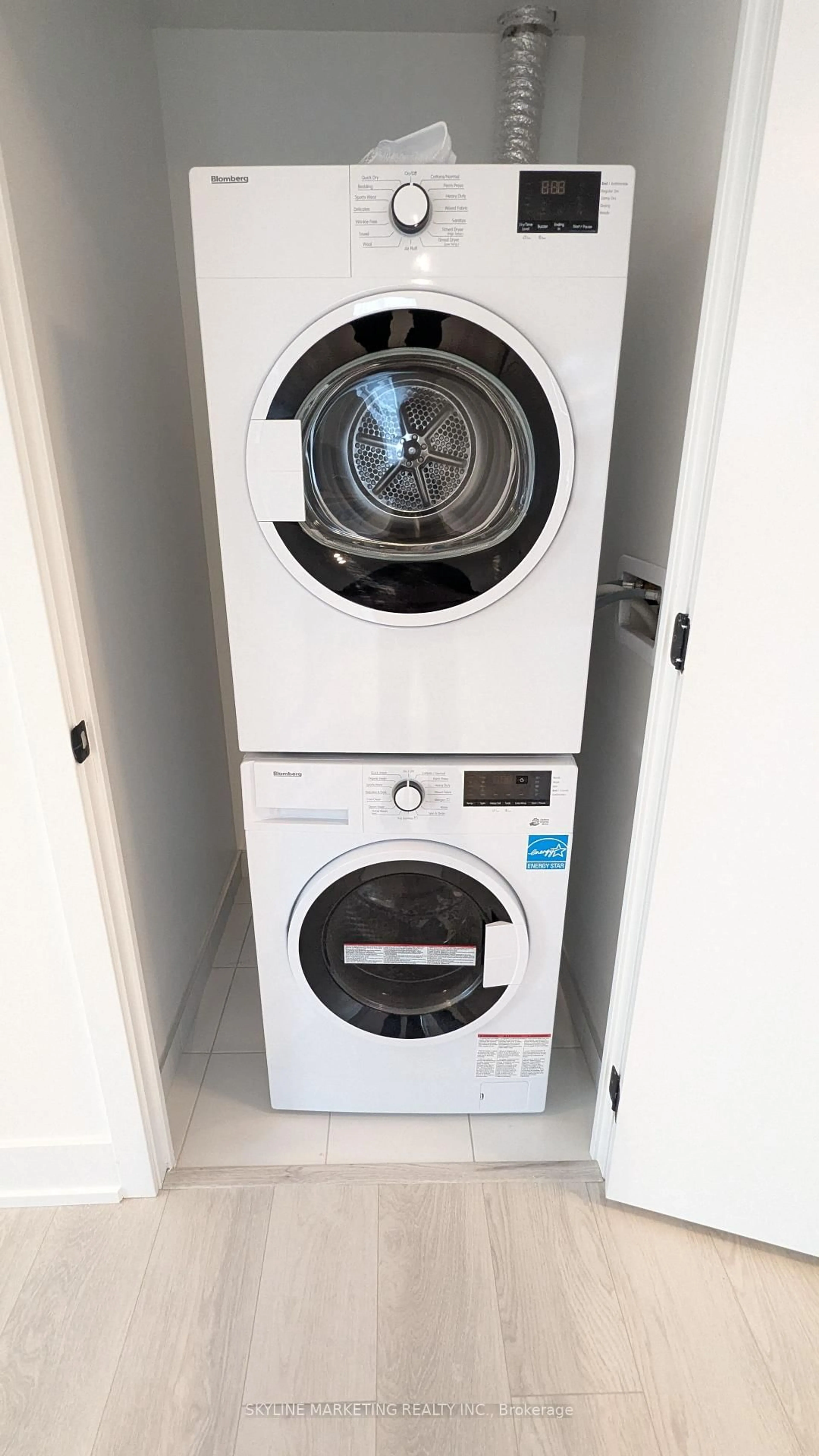 Laundry room for 2450 Old Bronte Rd #504, Oakville Ontario L6M 5P6