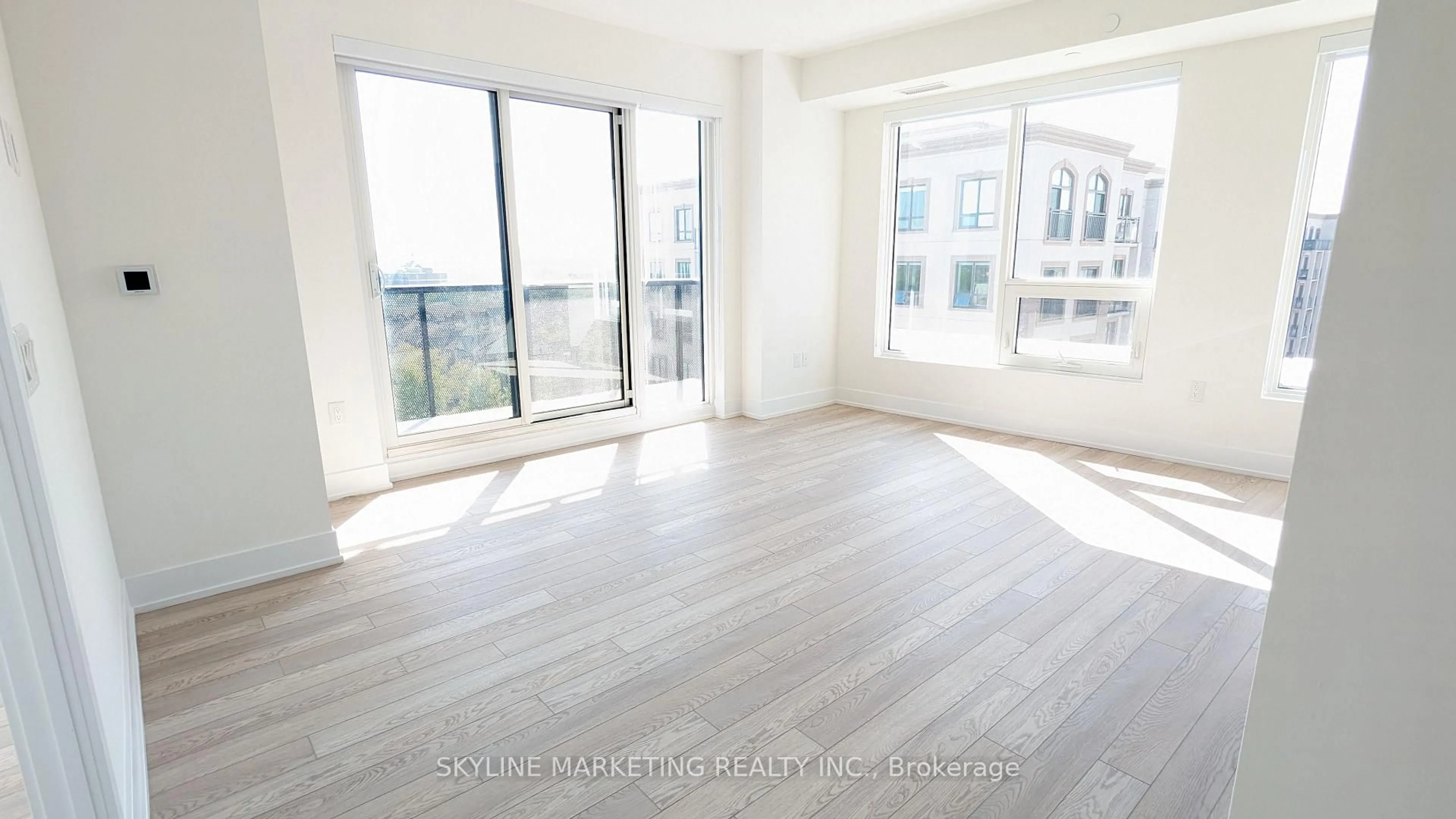 A pic of a room for 2450 Old Bronte Rd #733, Oakville Ontario L6M 5P6