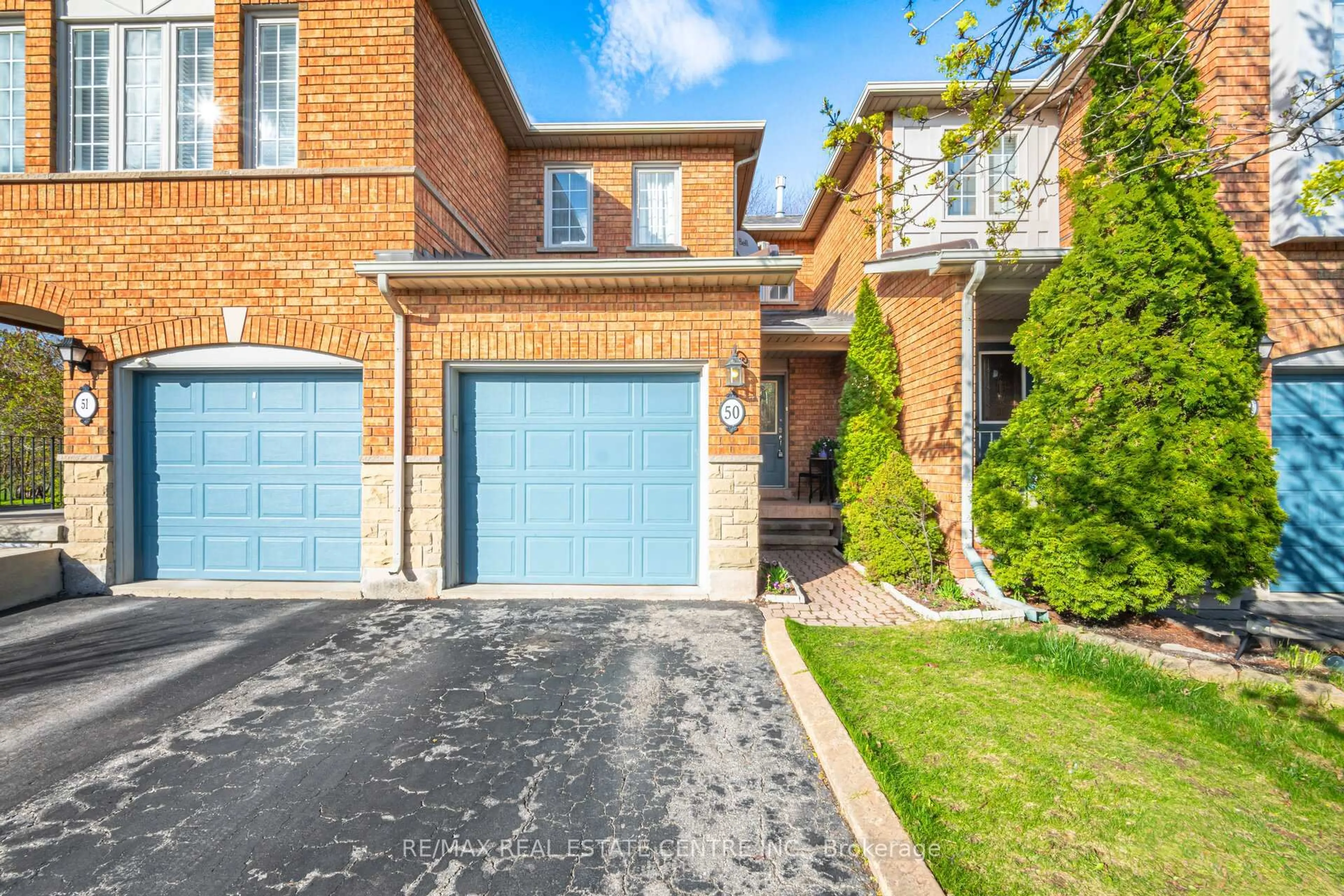 Home with brick exterior material, street for 5555 Prince William Dr #50, Burlington Ontario L7L 6P3