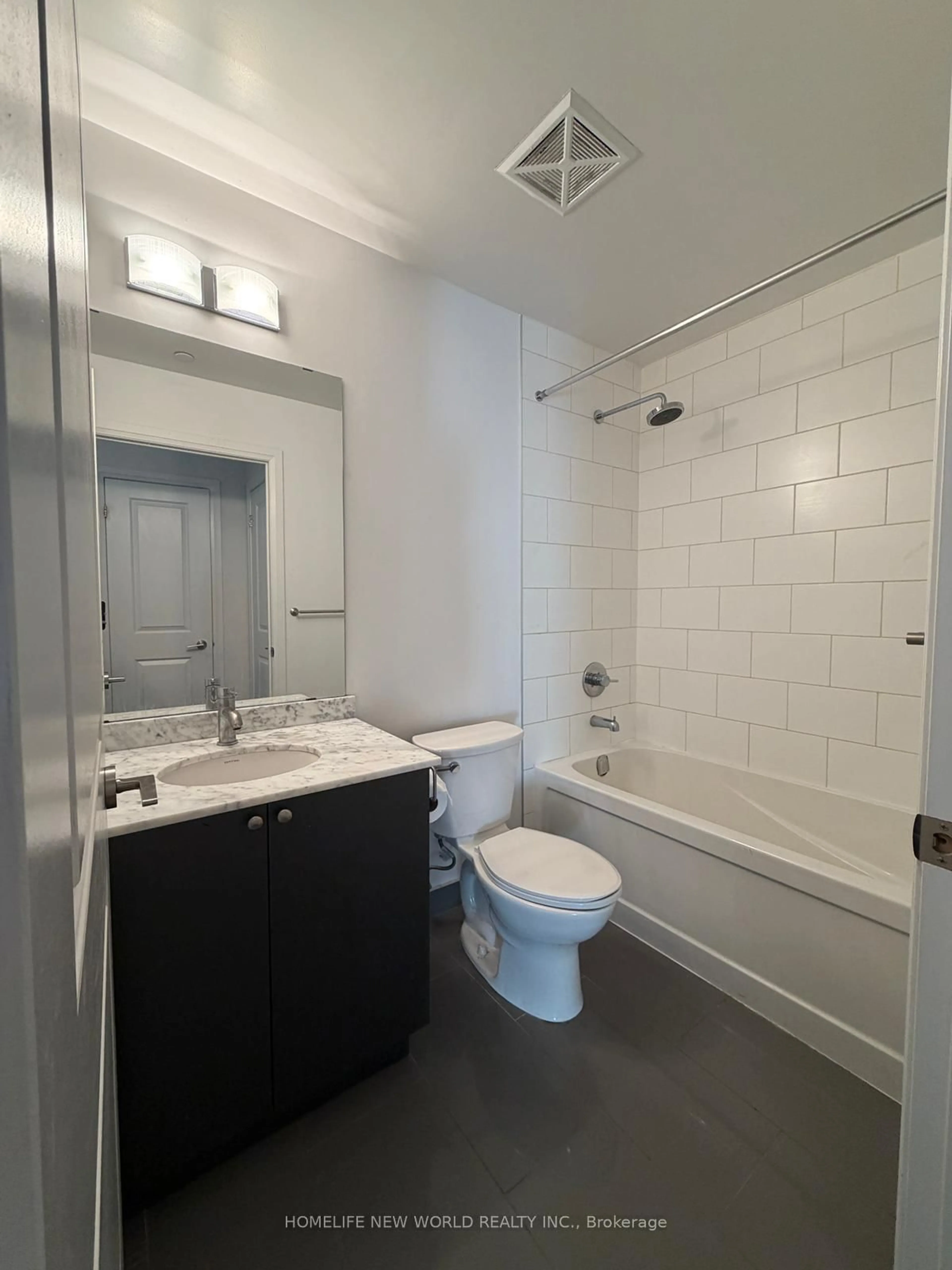 Standard bathroom, unknown for 25 Fontenay Crt #417, Toronto Ontario M9A 0C4