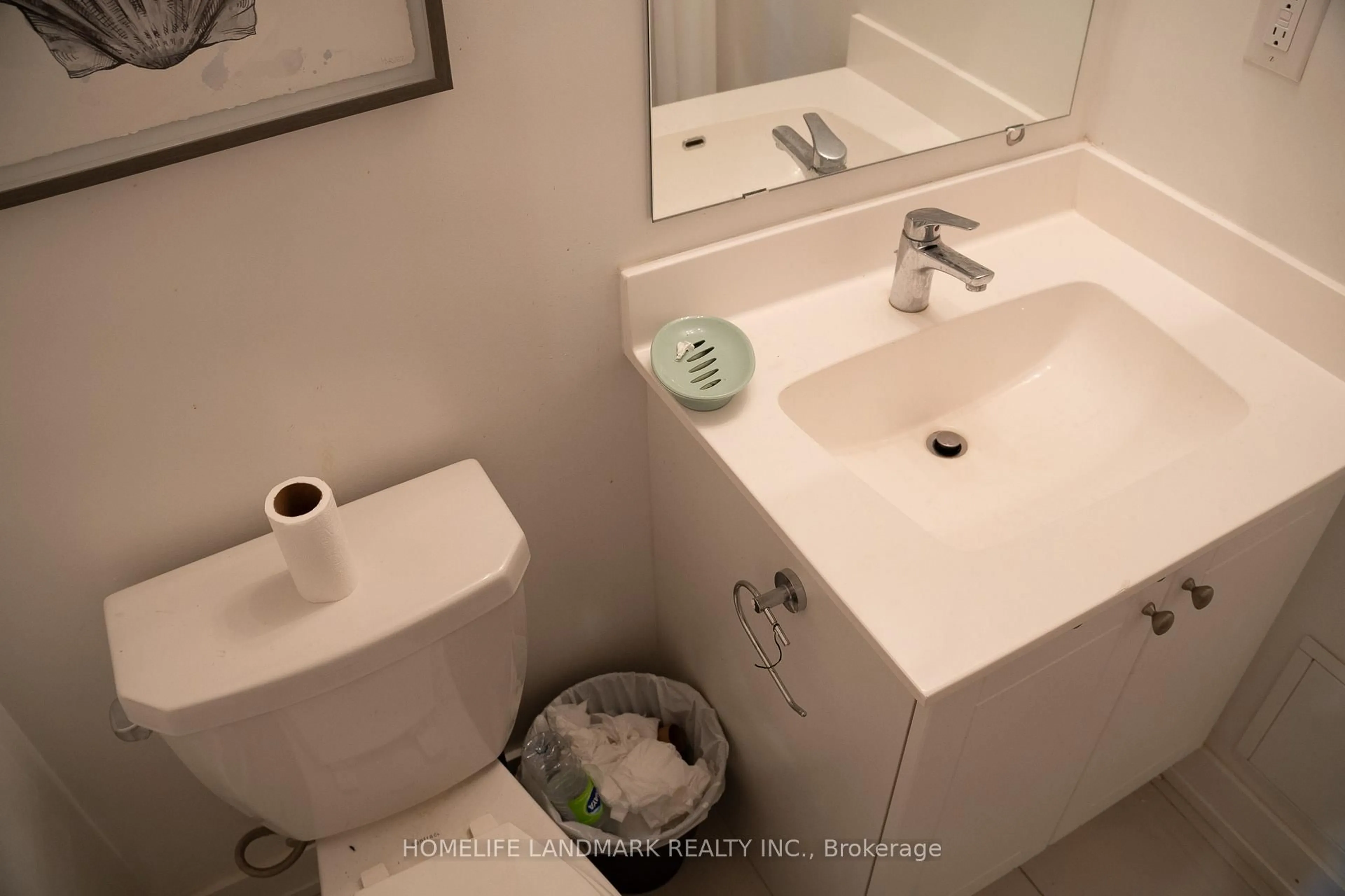 Standard bathroom, unknown for 110 William Duncan Rd, Toronto Ontario M3K 0C7