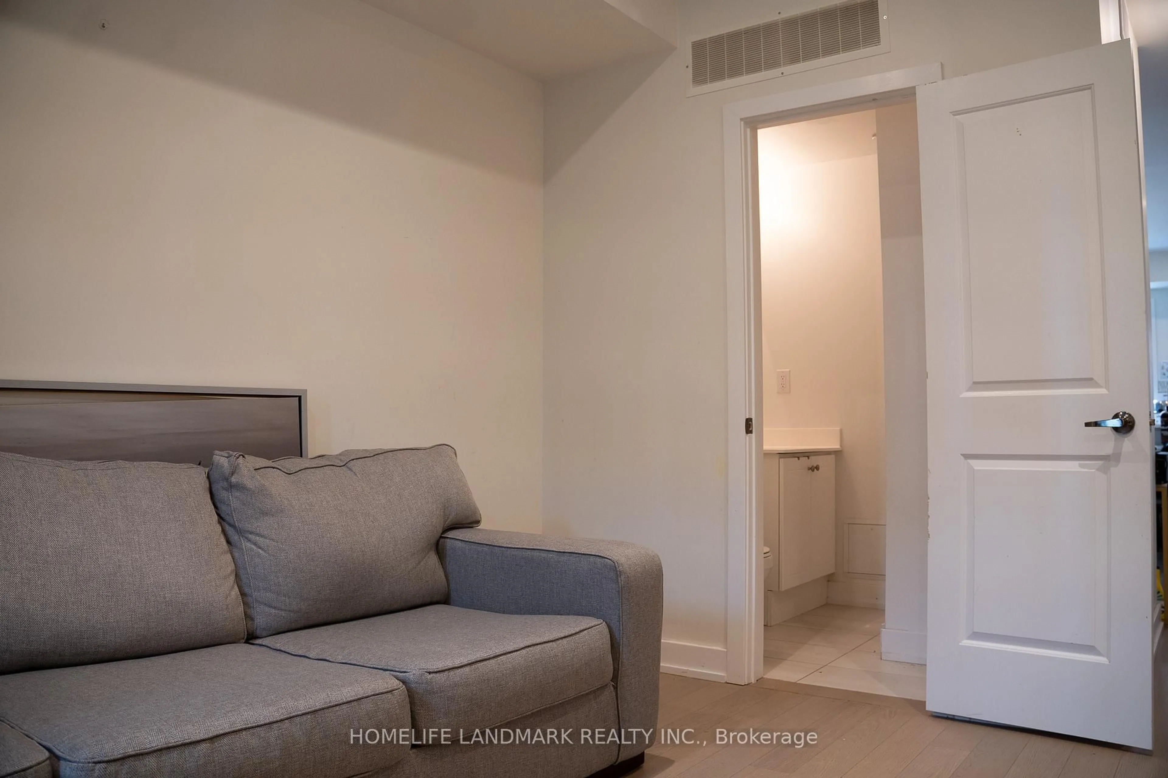 A pic of a room for 110 William Duncan Rd, Toronto Ontario M3K 0C7