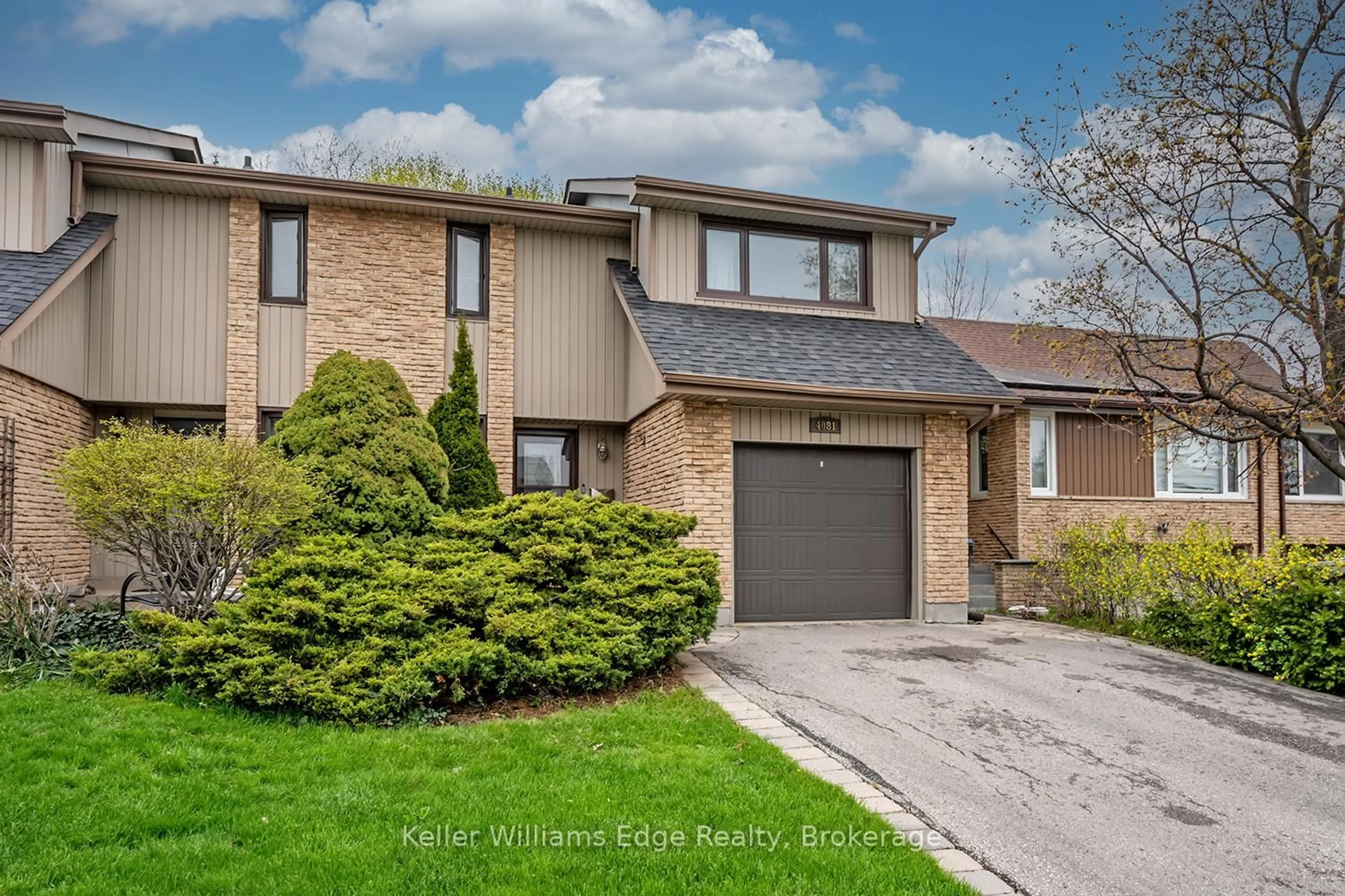 Home with brick exterior material, street for 4081 Jefton Cres, Mississauga Ontario L5L 1Z2
