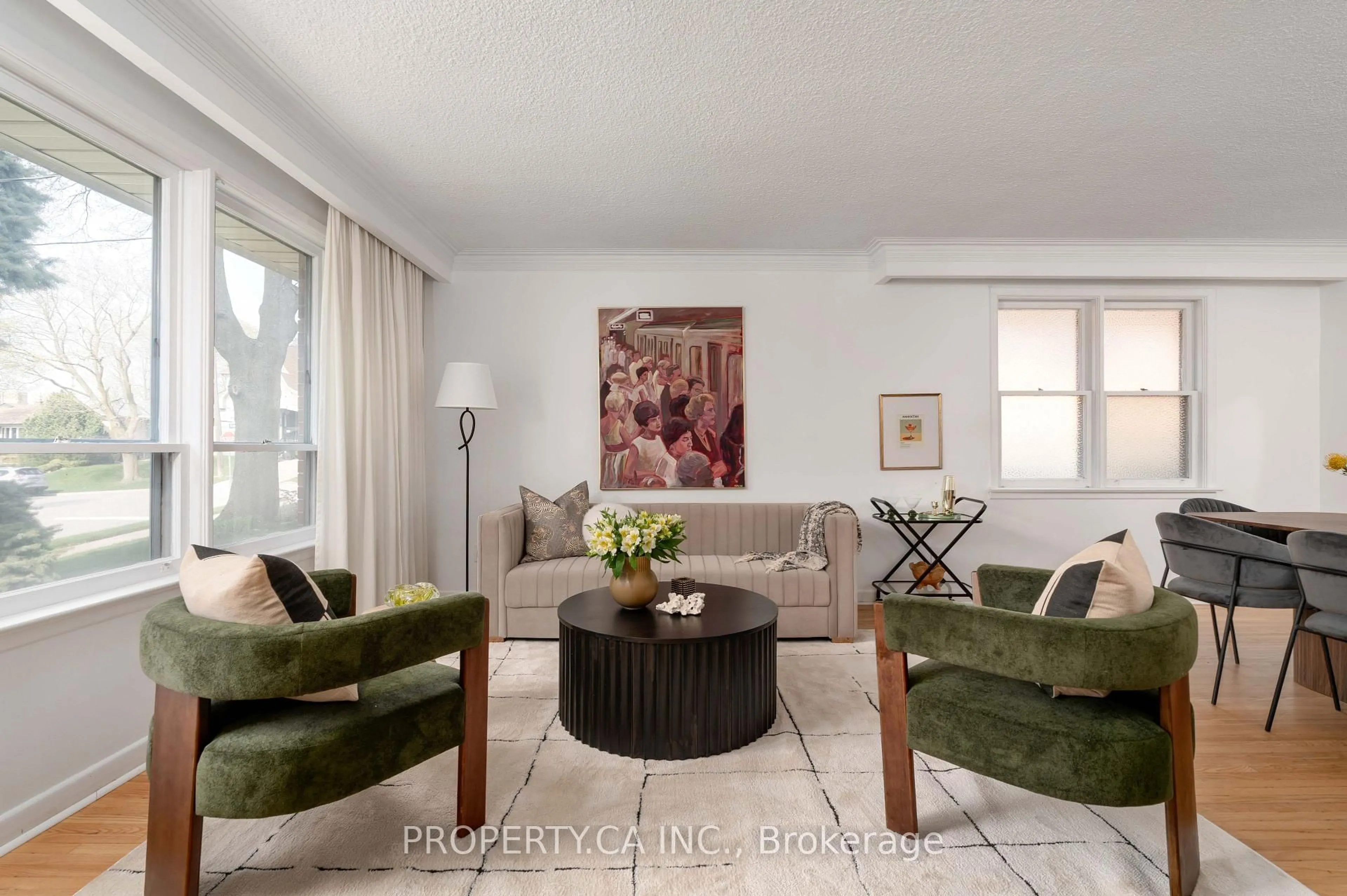 Living room with furniture, unknown for 19 Jill Cres, Toronto Ontario M9B 6B2
